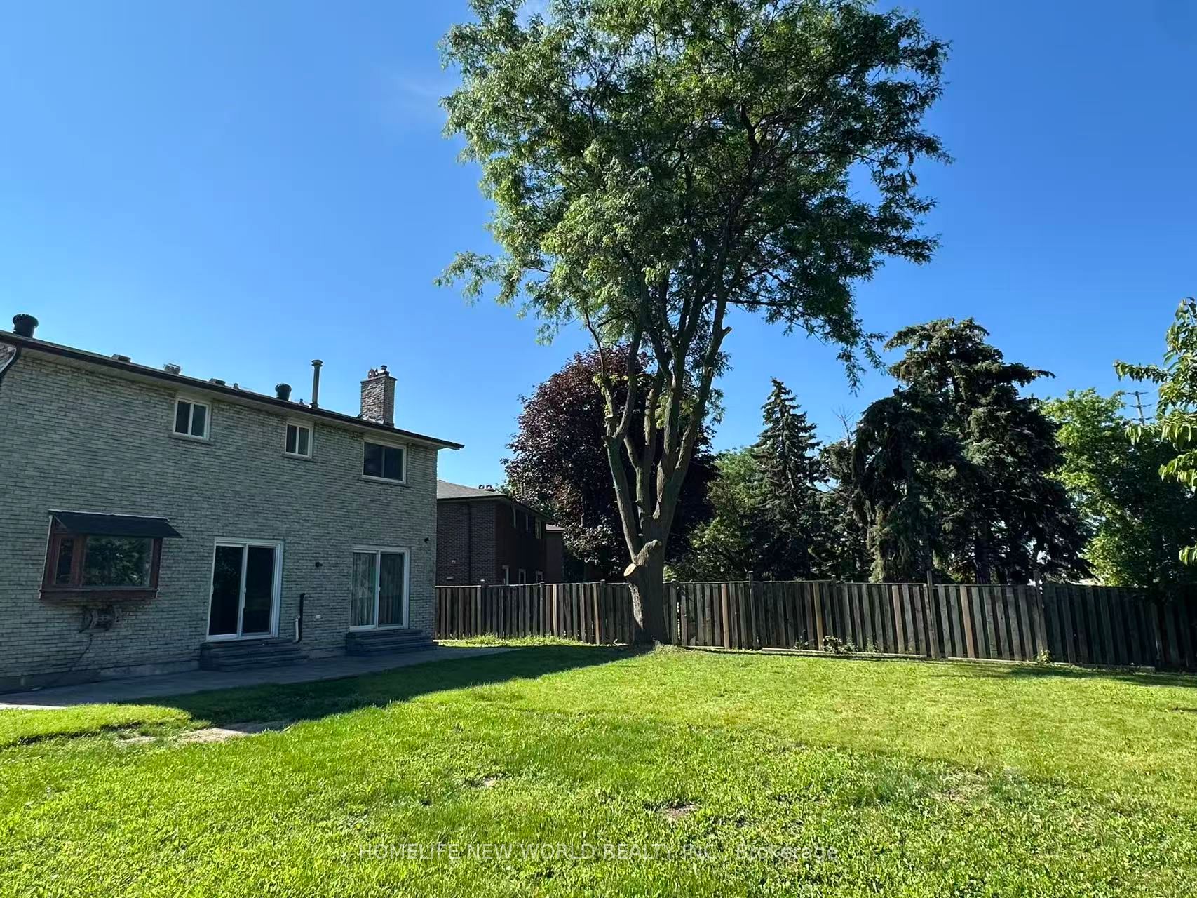10 Epping Court Property Photo 19