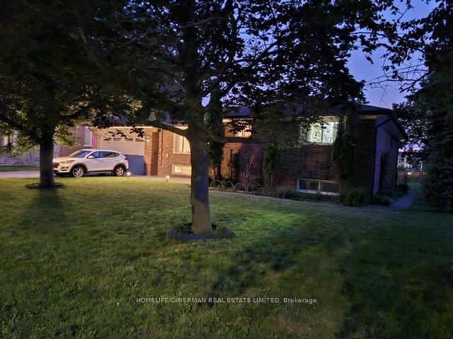 92 Bond Crescent Property Photo 1