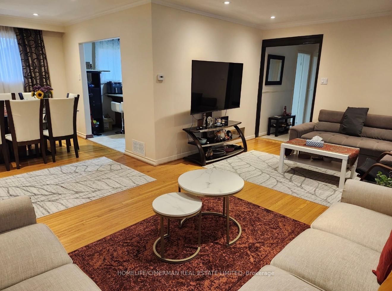 92 Bond Crescent Property Photo 4