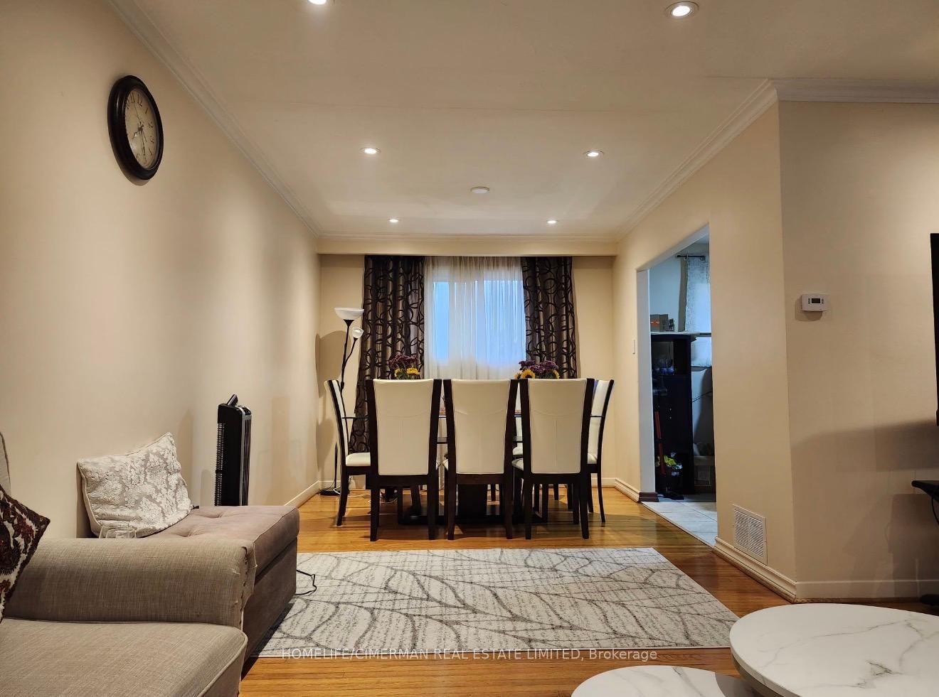 92 Bond Crescent Property Photo 6