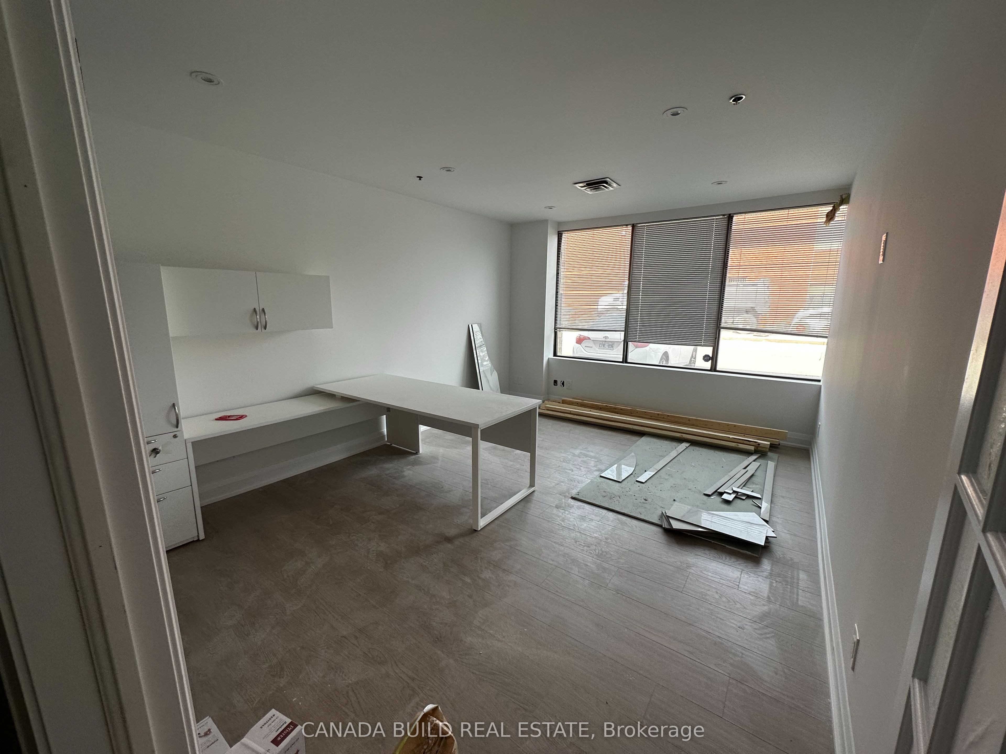 160 Cidermill Avenue 7 Property Photo 8