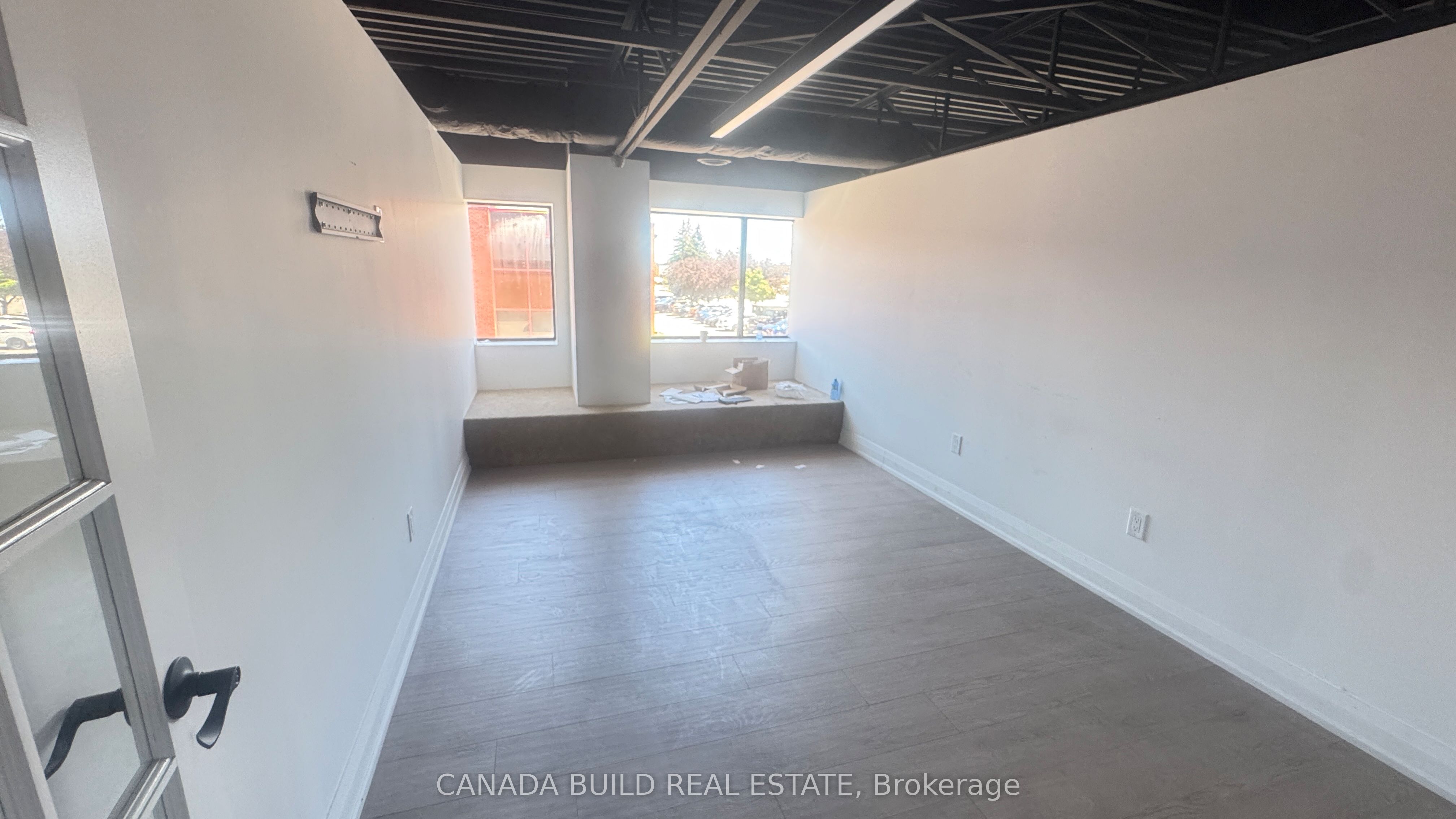 160 Cidermill Avenue 7 Property Photo 12