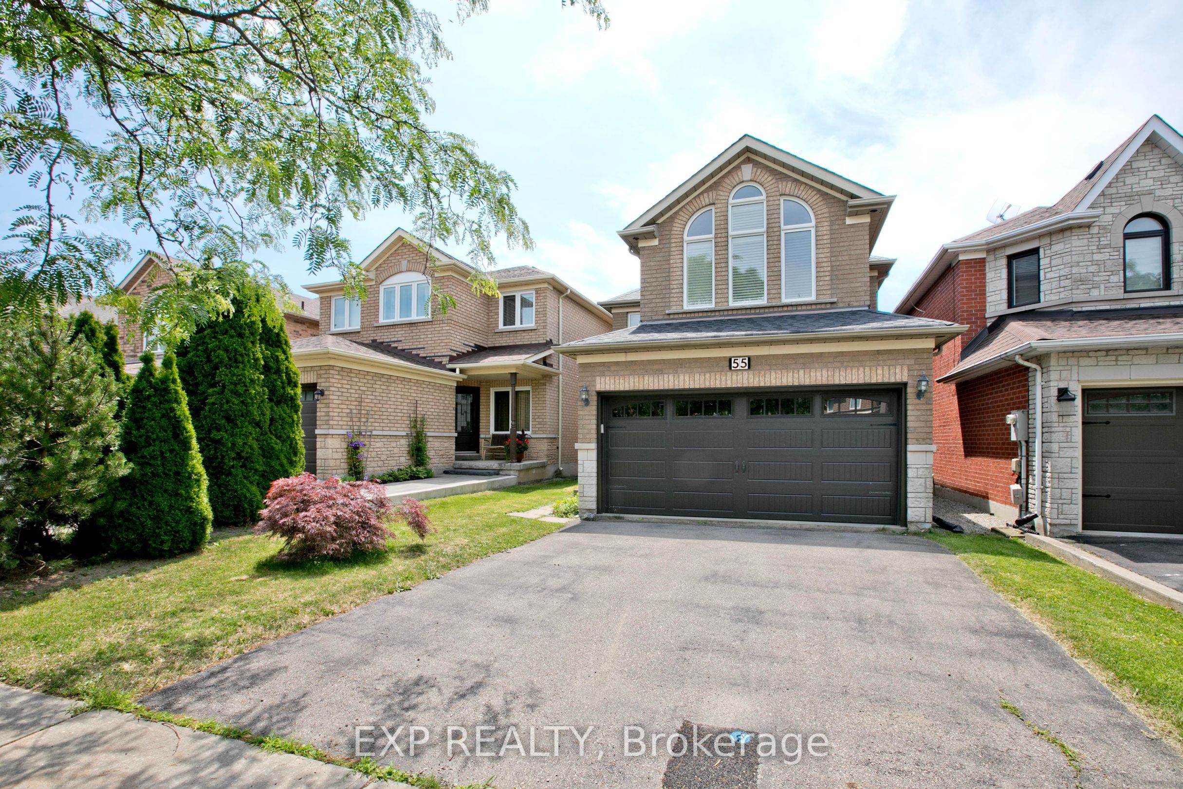 55 Sandway Crescent Property Photo 2