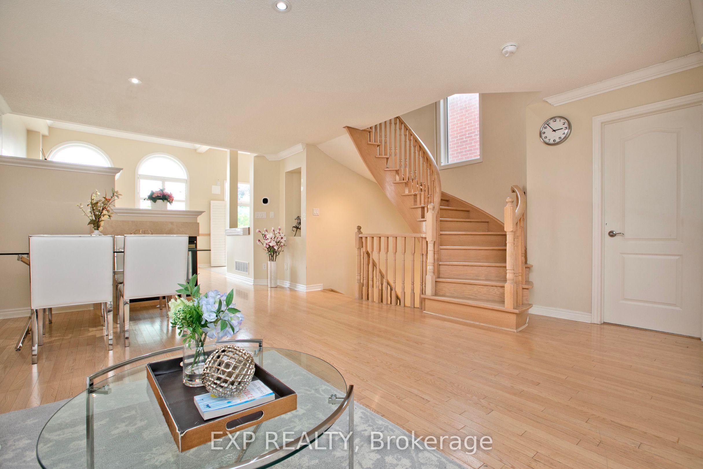 55 Sandway Crescent Property Photo 6