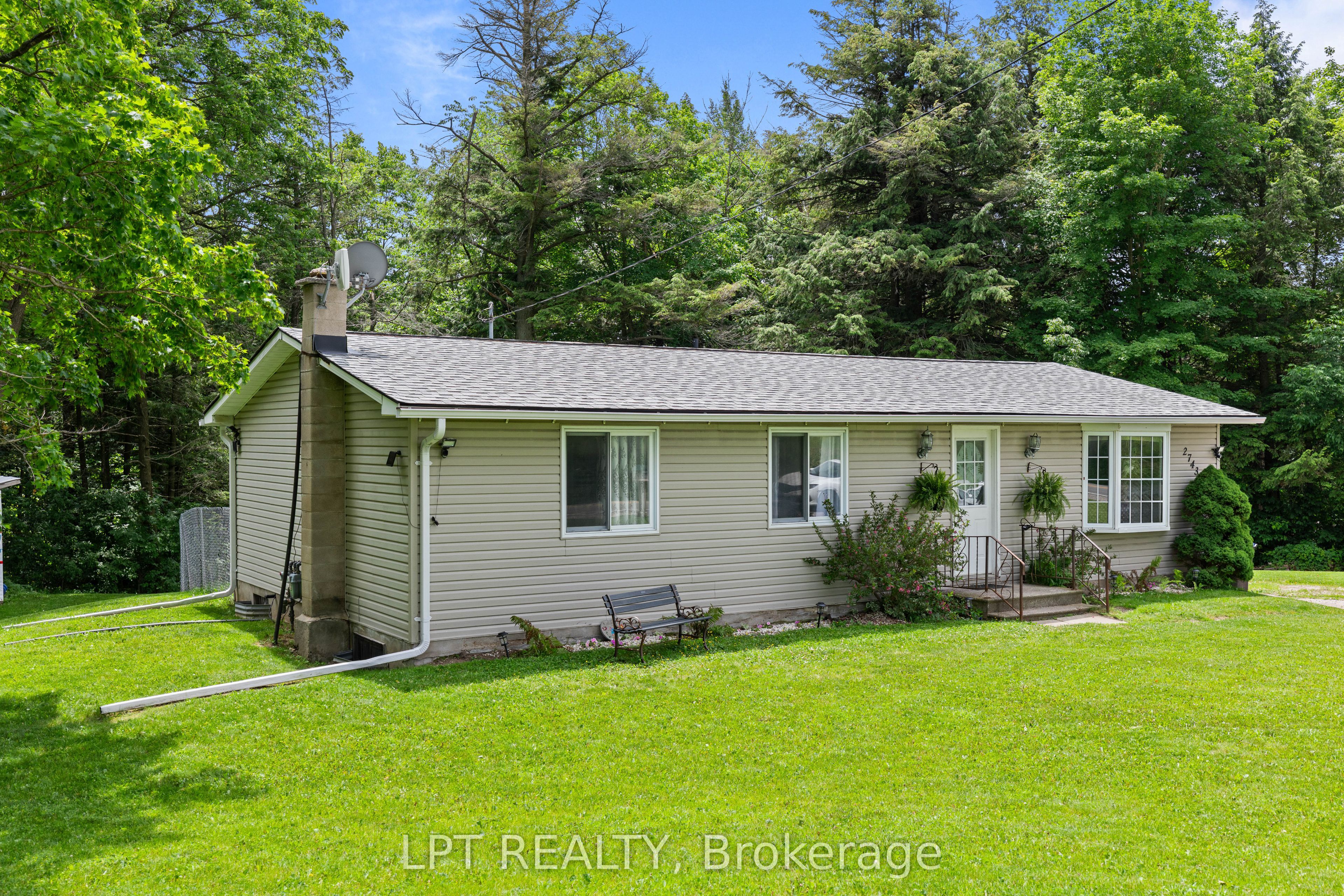 2743 Lockhart Road Property Photo 4