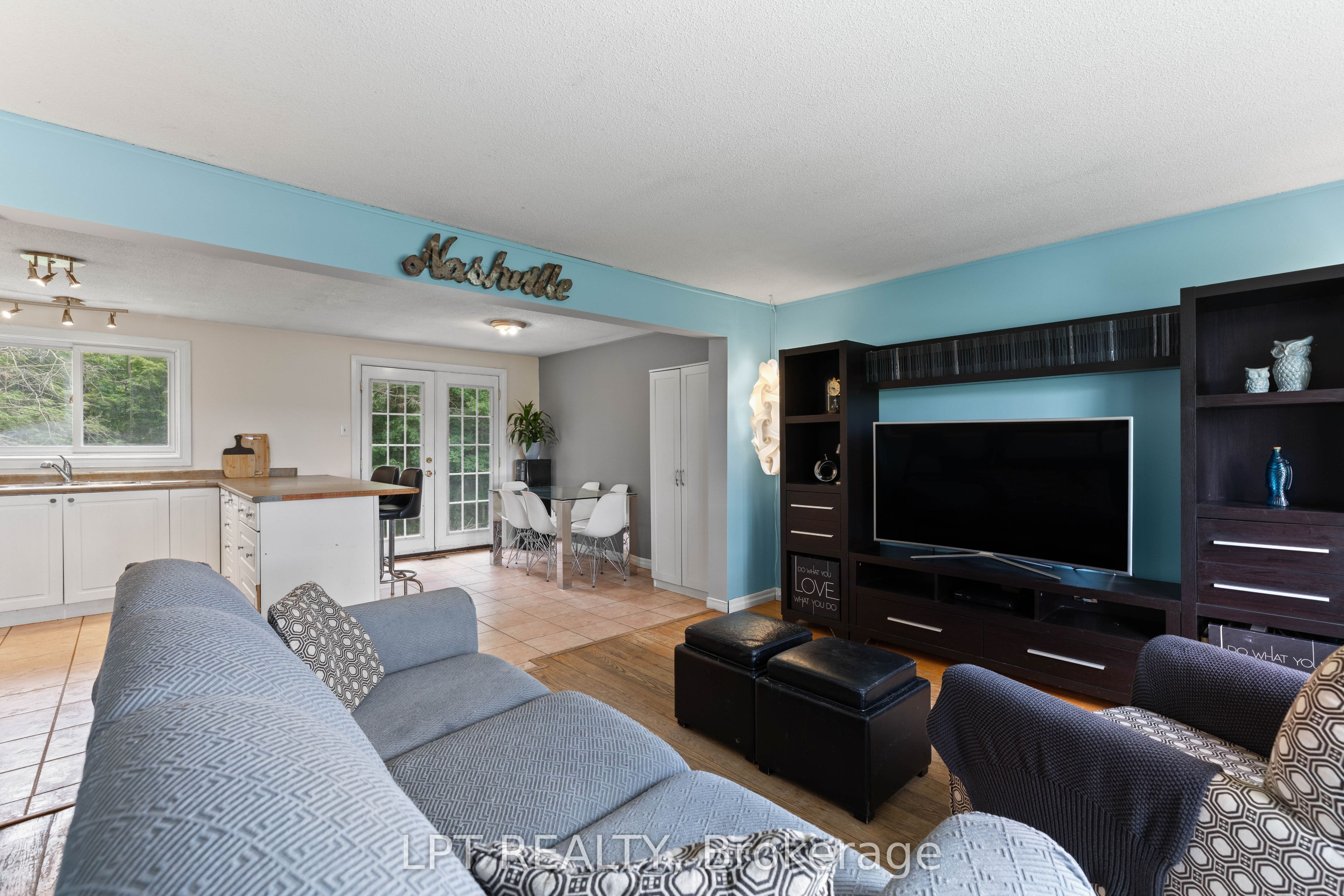 2743 Lockhart Road Property Photo 7