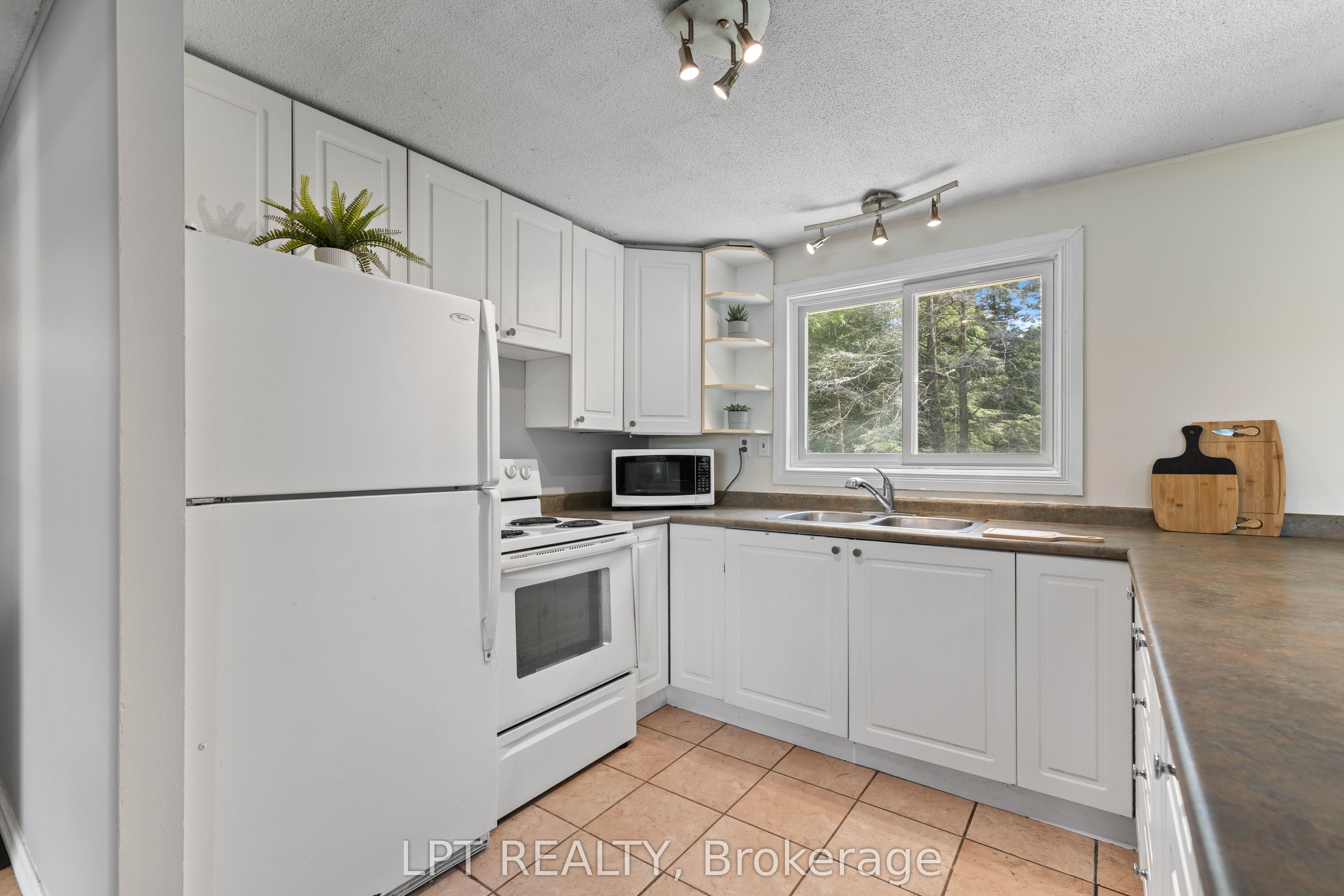 2743 Lockhart Road Property Photo 10
