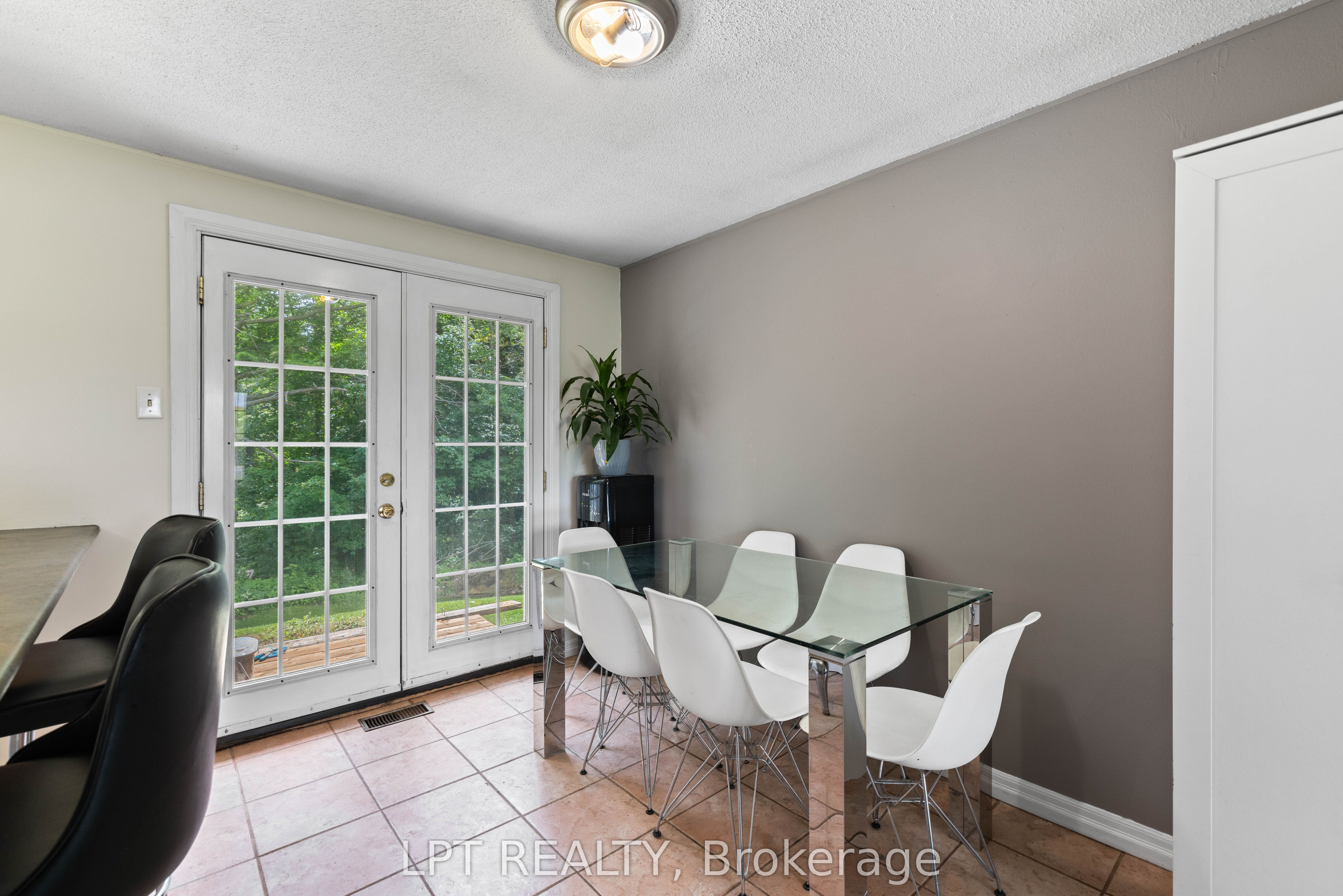 2743 Lockhart Road Property Photo 11