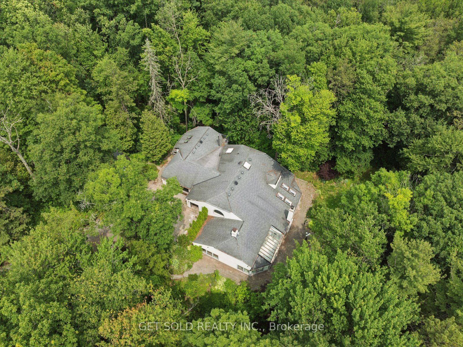 80 White Pine Trail Property Photo 3