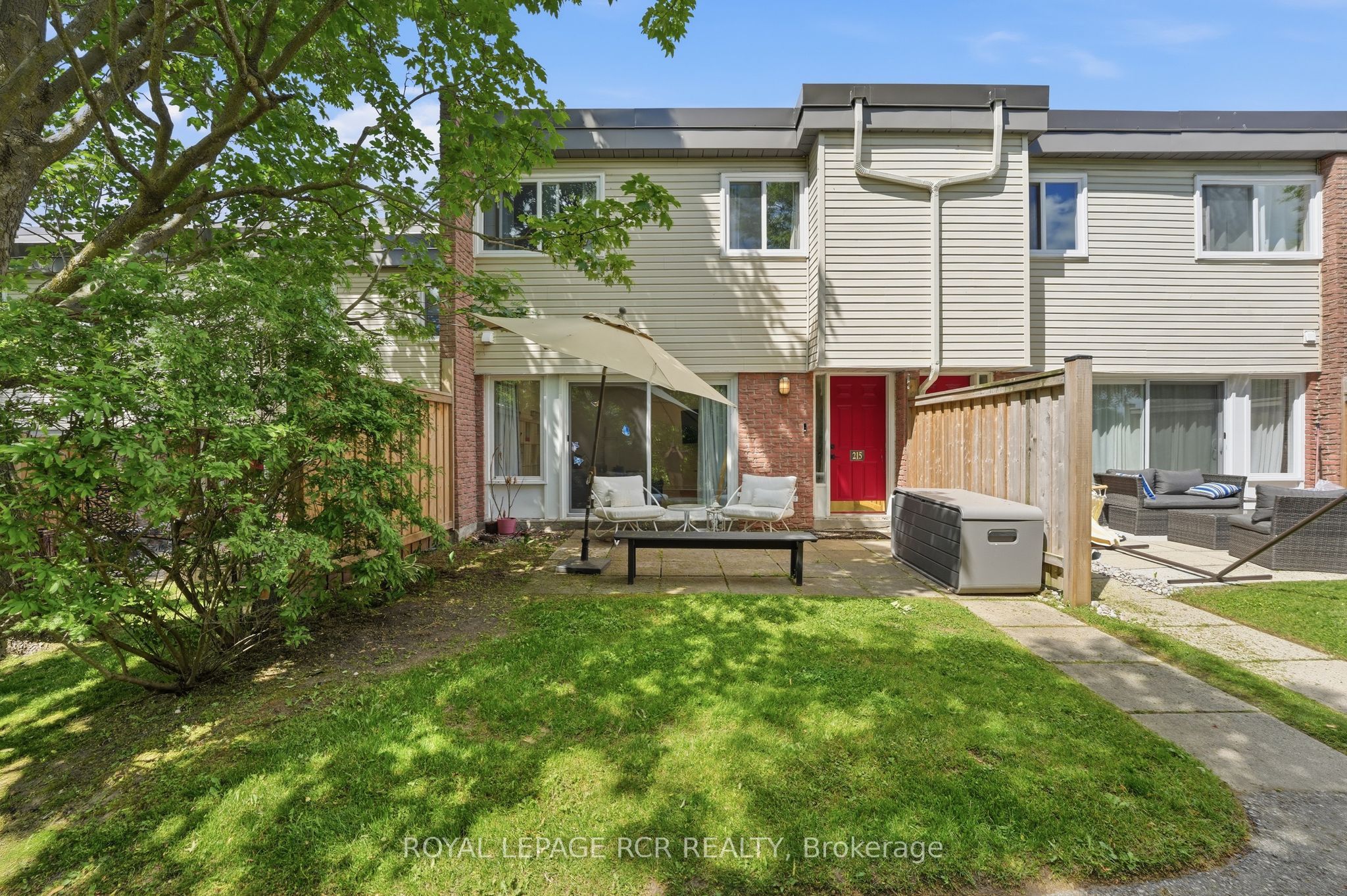215 Milestone Crescent 75 Property Photo 2