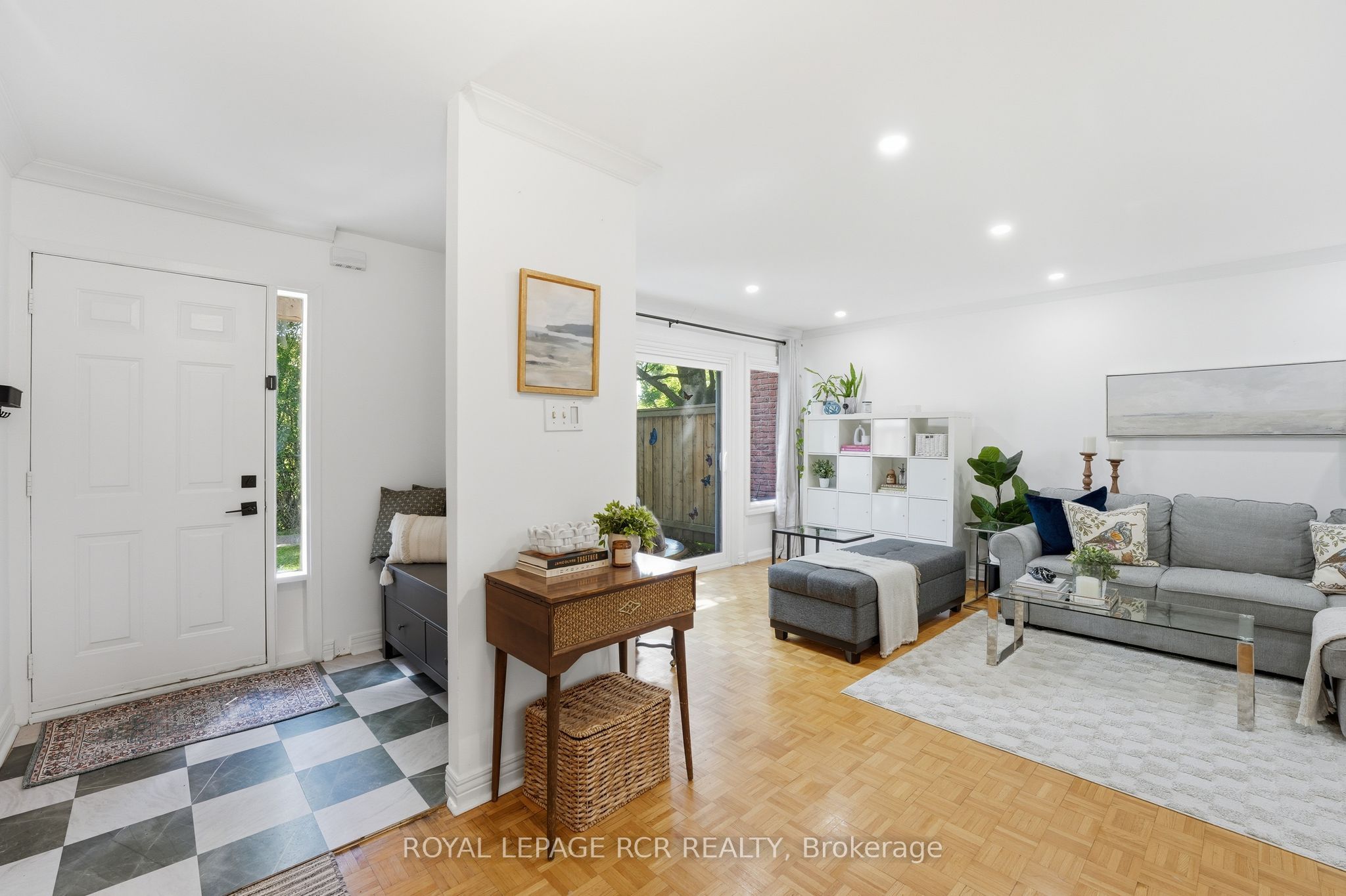 215 Milestone Crescent 75 Property Photo 4