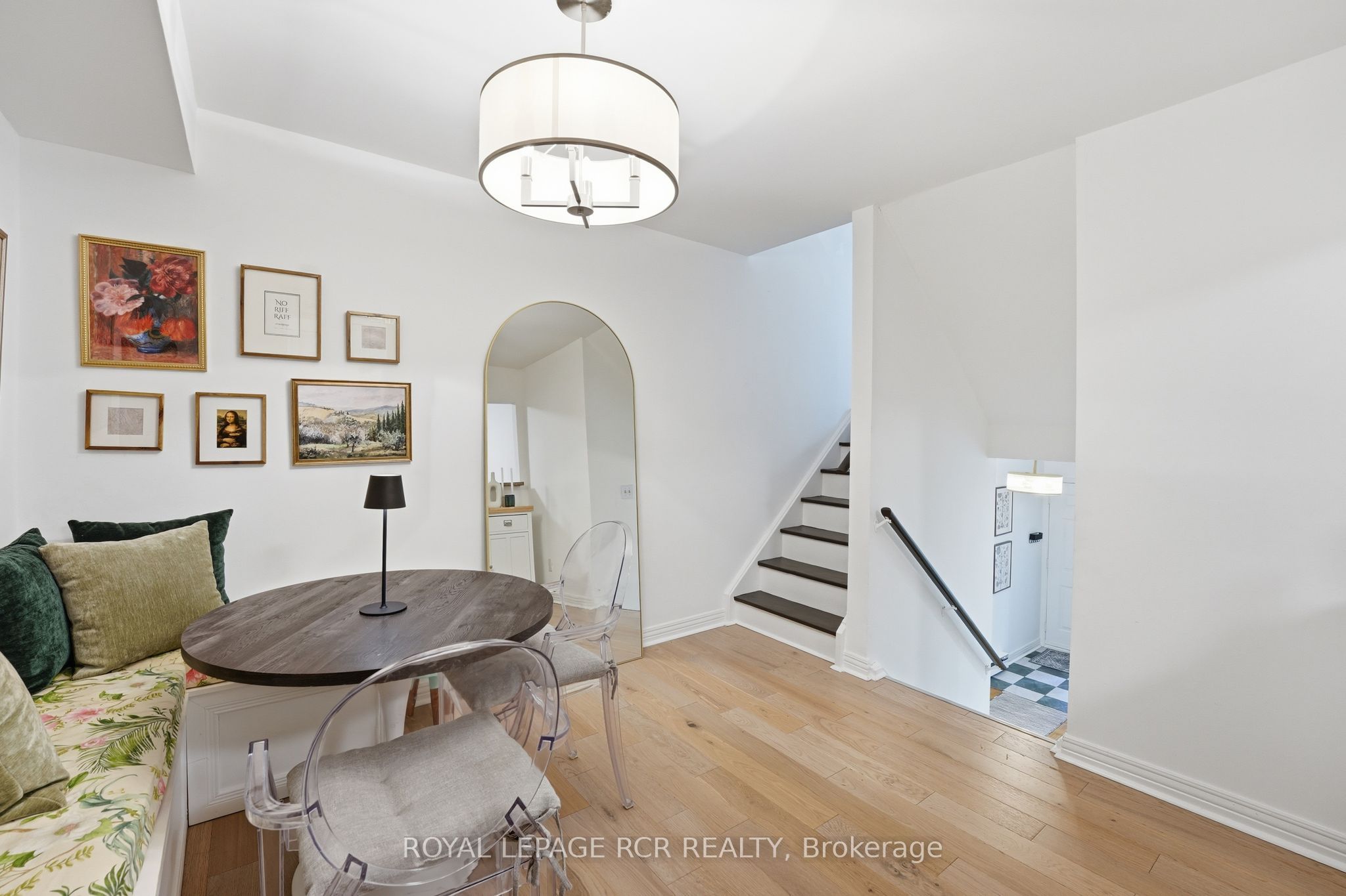 215 Milestone Crescent 75 Property Photo 8