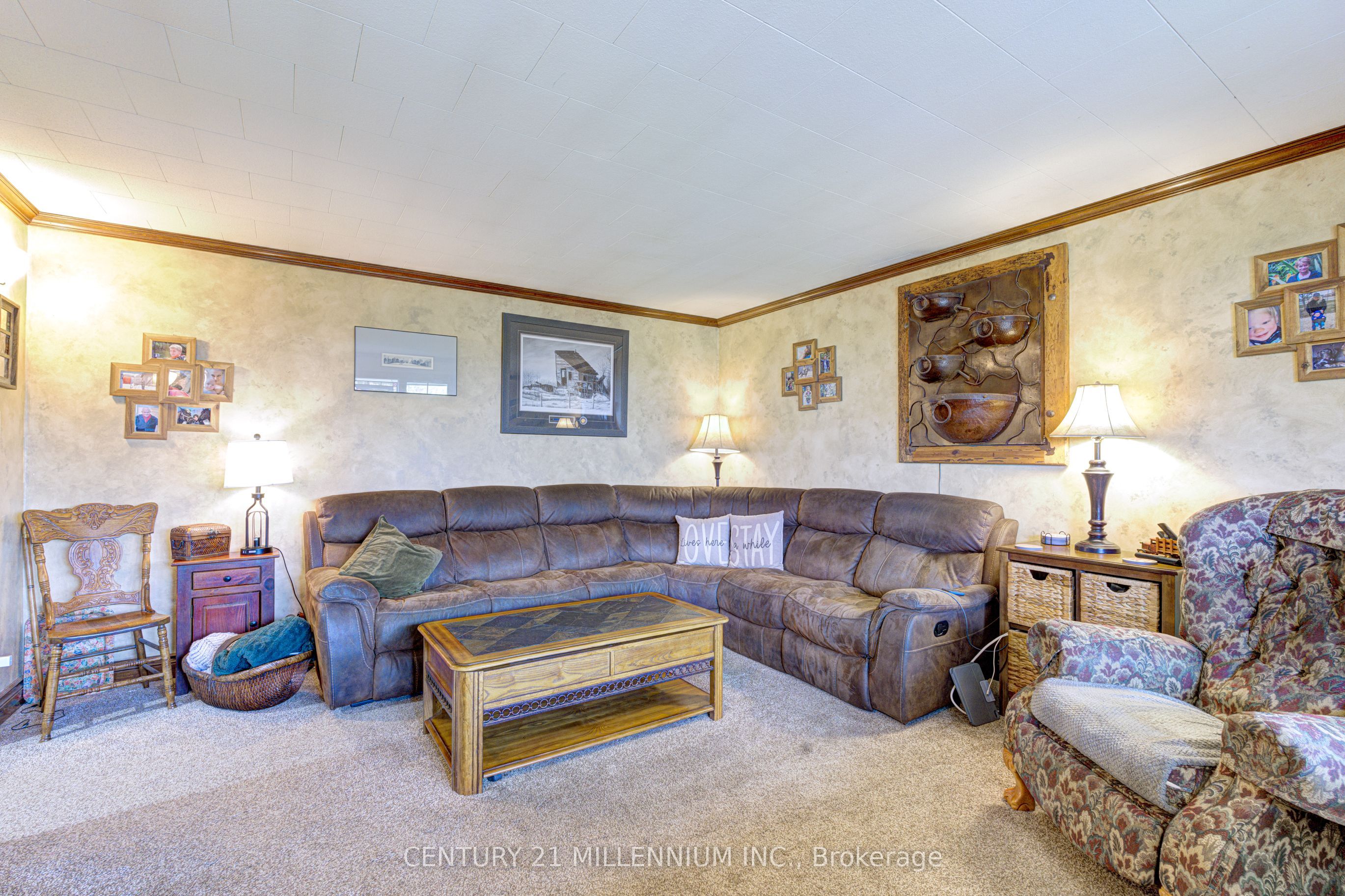 6046 3rd Line Property Photo 17