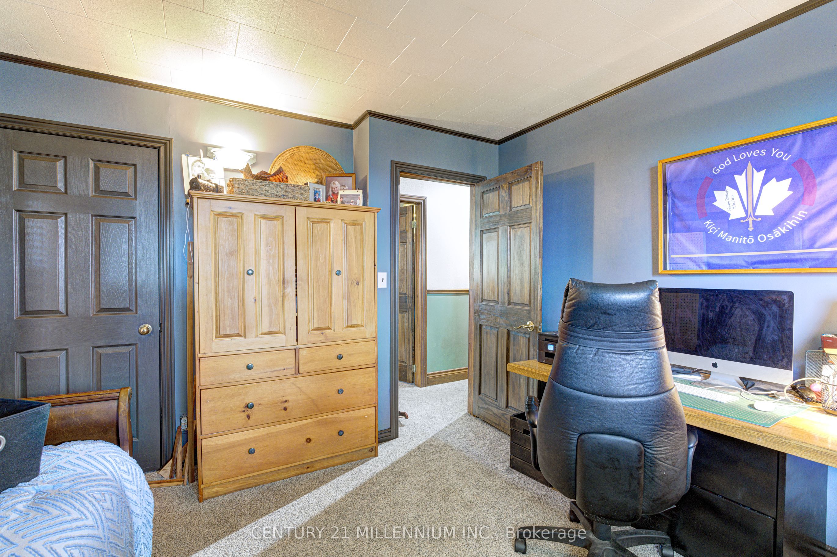 6046 3rd Line Property Photo 21