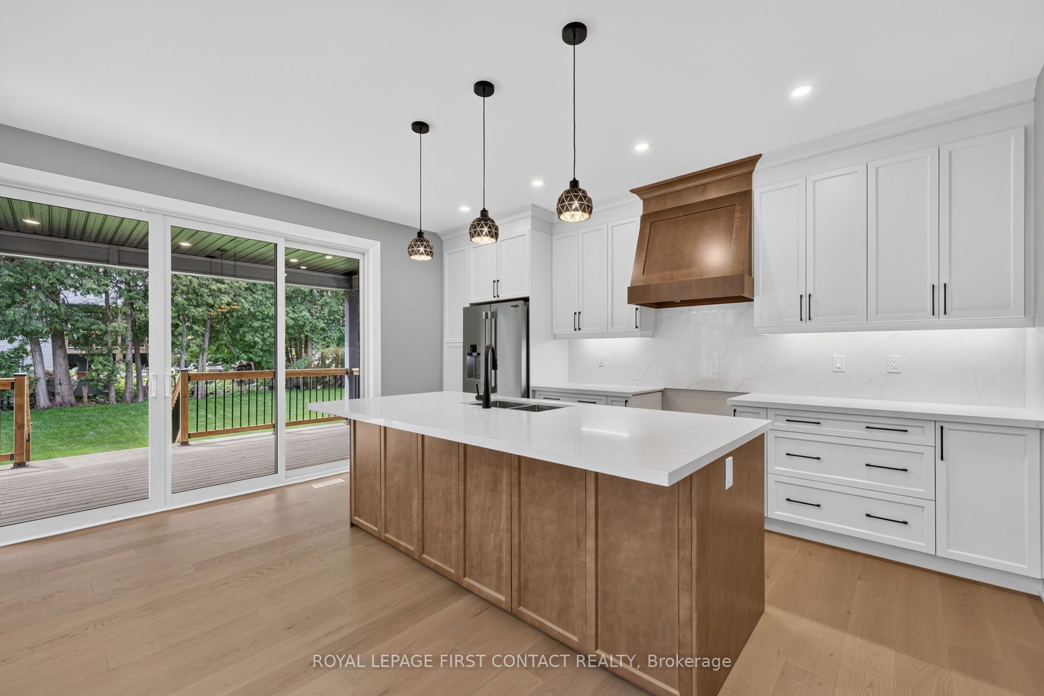 929 7th Line Property Photo 5