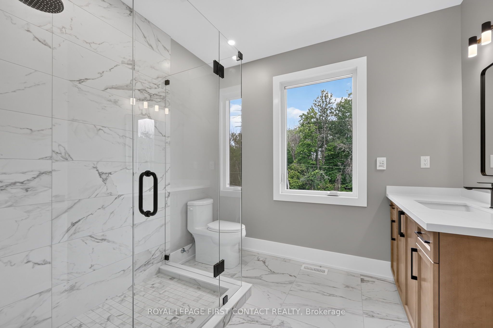 929 7th Line Property Photo 15