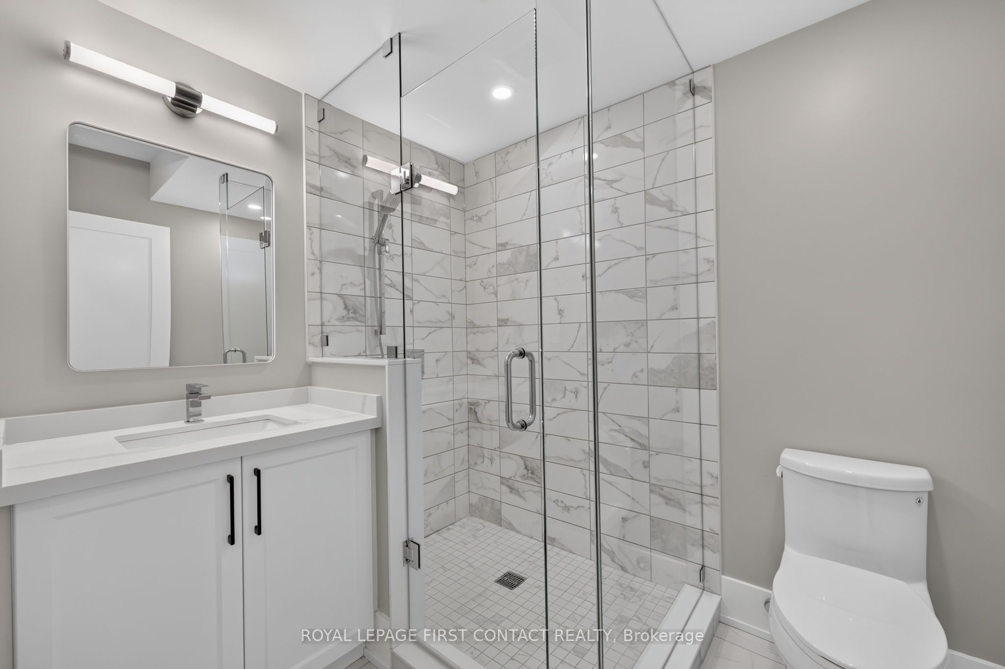 929 7th Line Property Photo 28