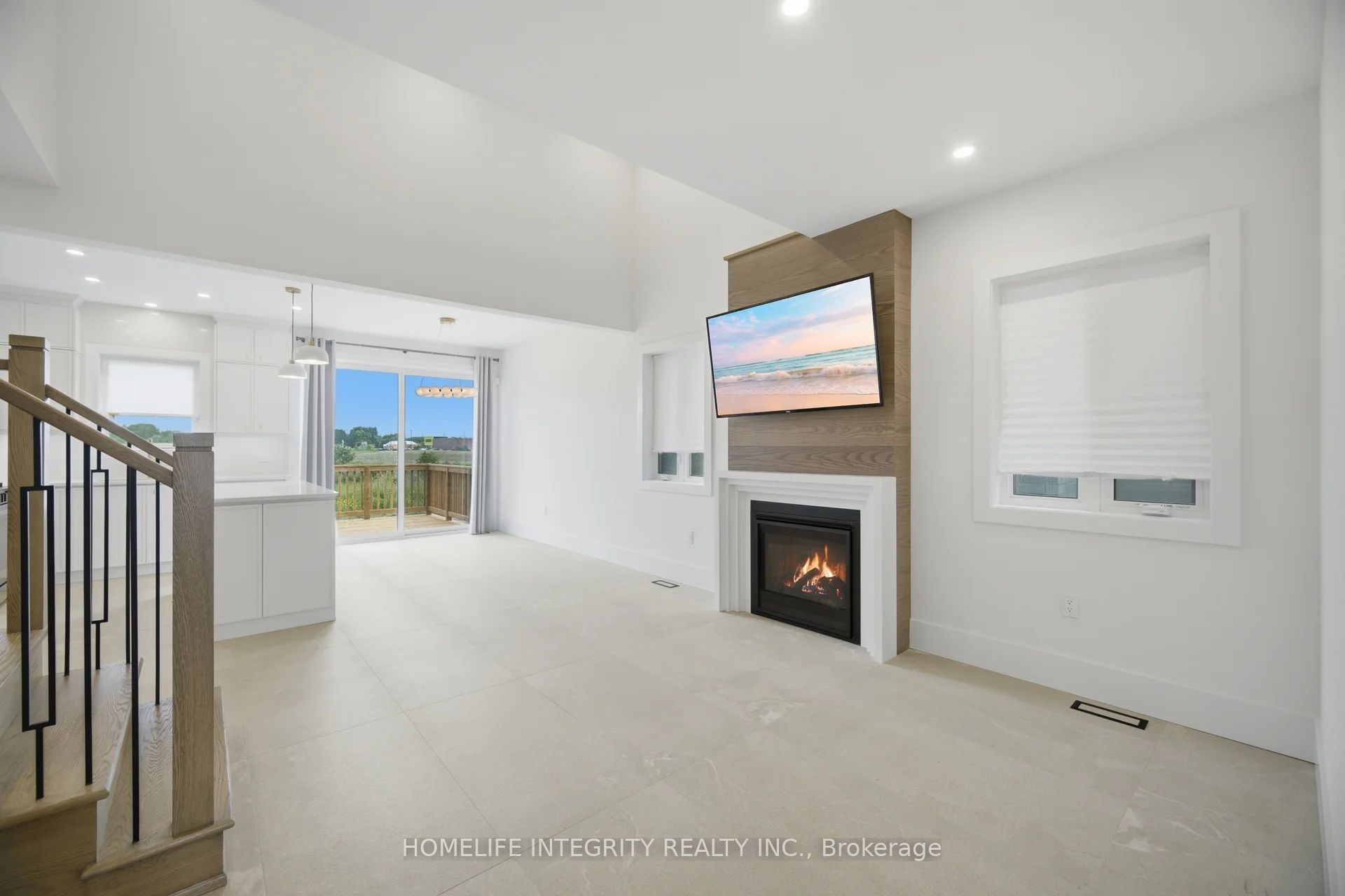 68 Kiernan Crescent N Property Photo 10