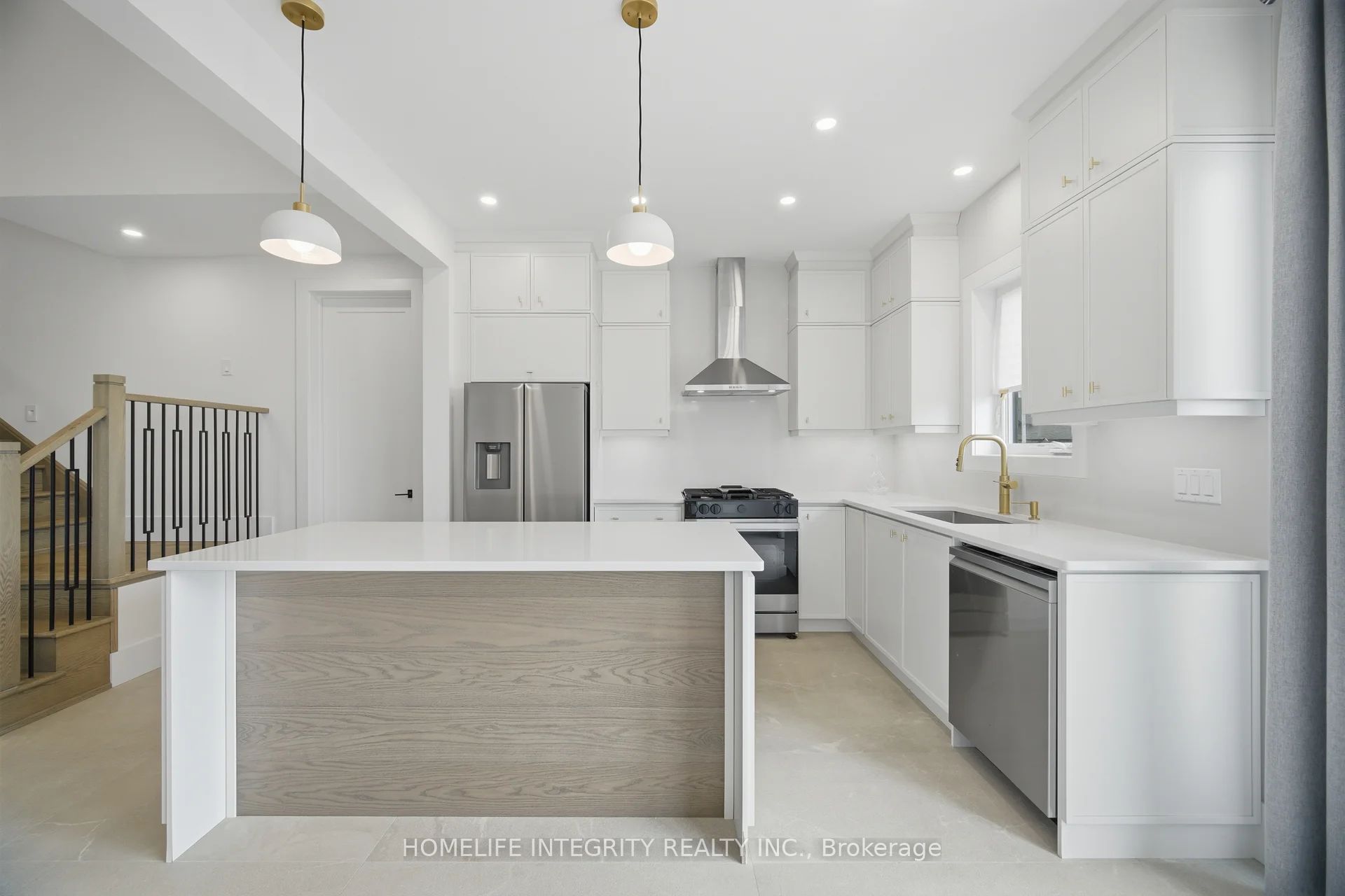 68 Kiernan Crescent N Property Photo 13