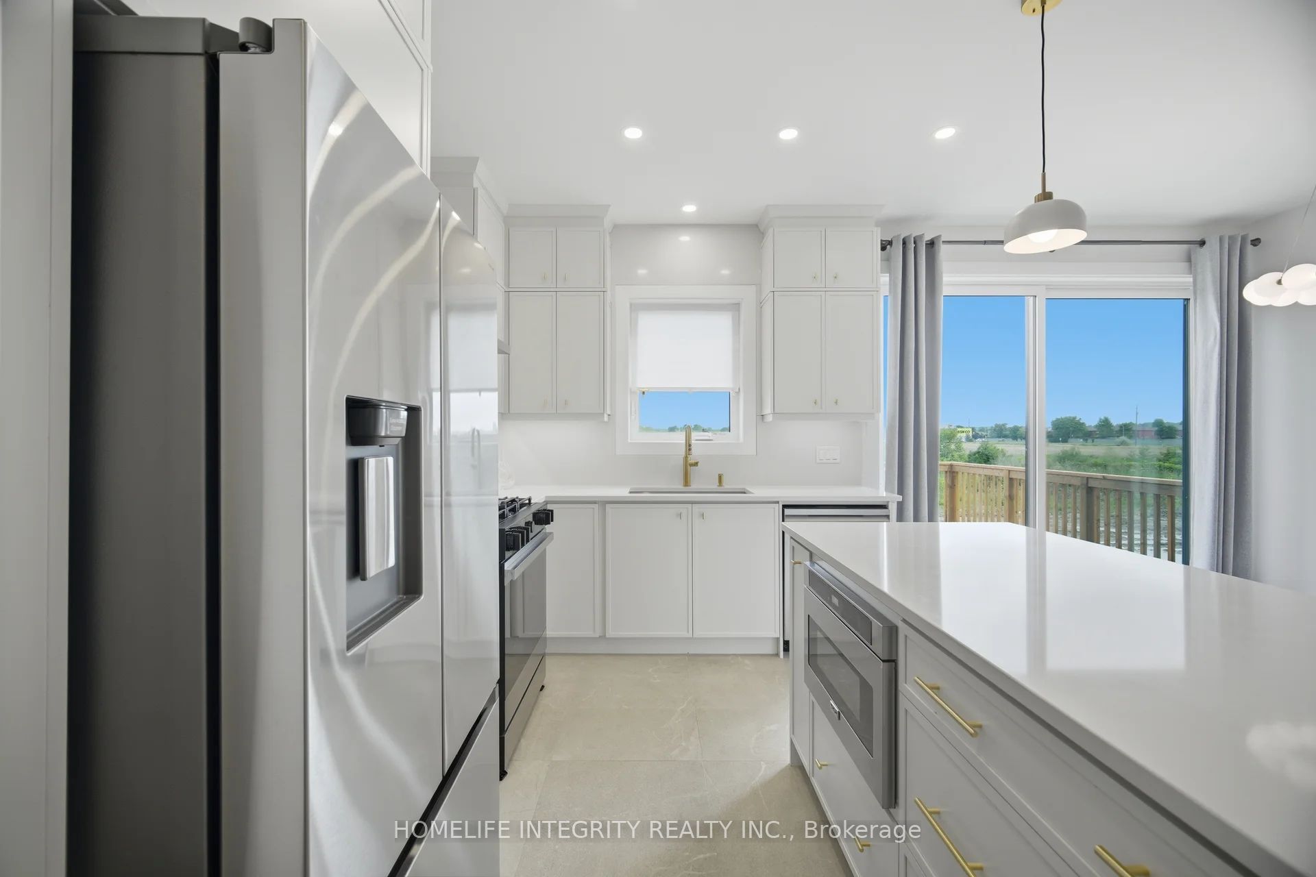 68 Kiernan Crescent N Property Photo 15