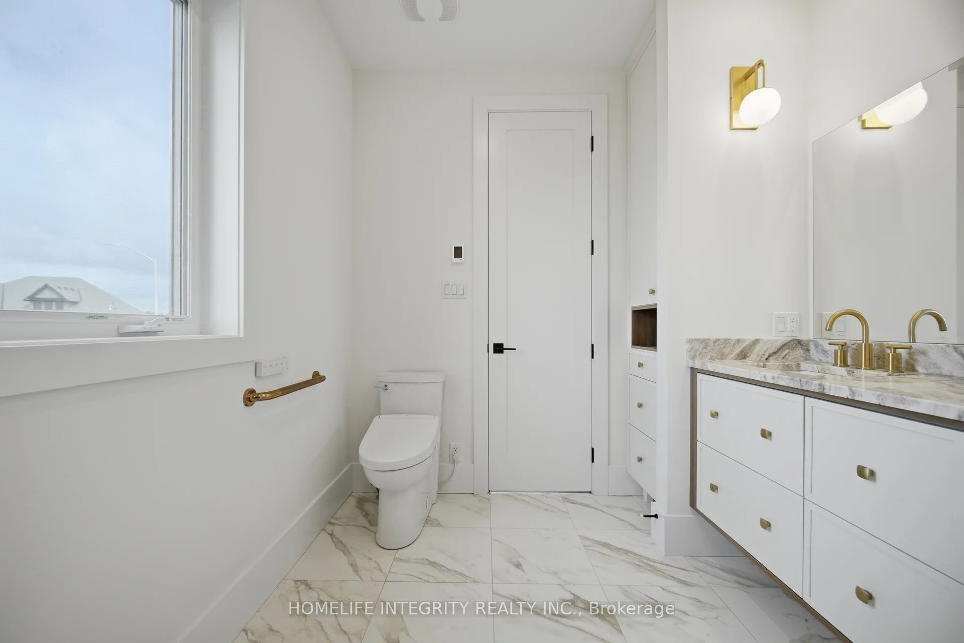 68 Kiernan Crescent N Property Photo 21
