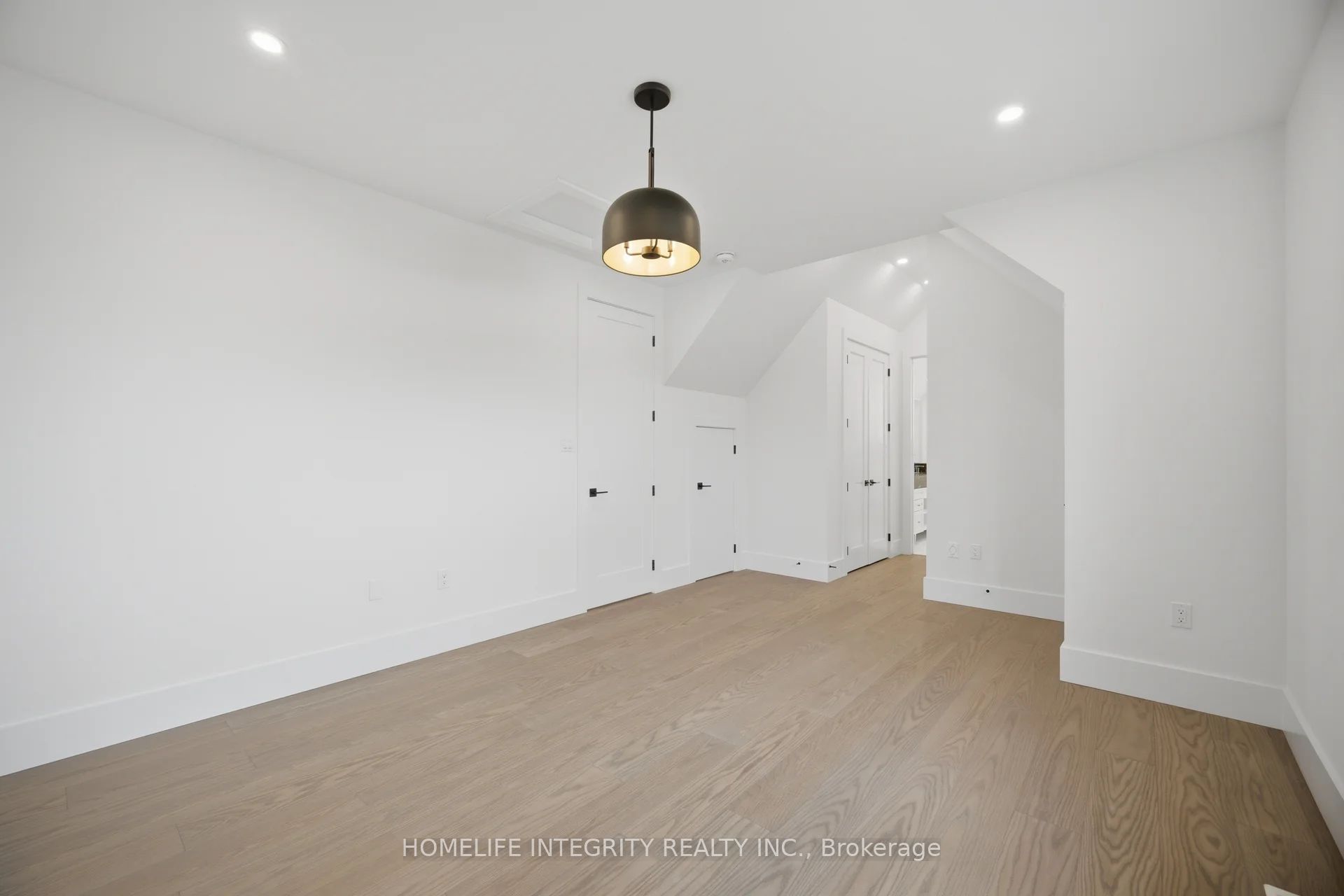 68 Kiernan Crescent N Property Photo 29