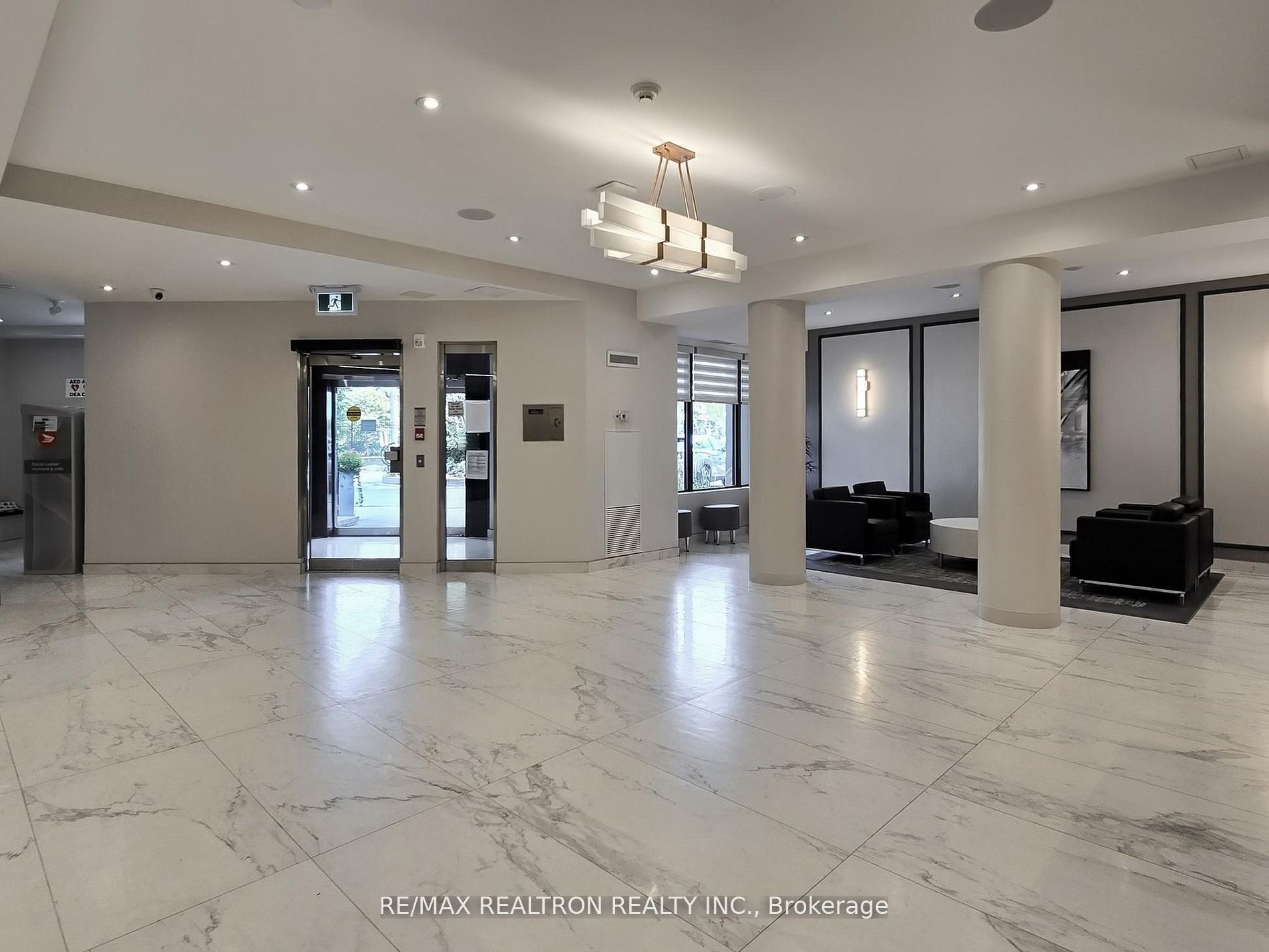 7460 Bathurst Street 1111 Property Photo 3