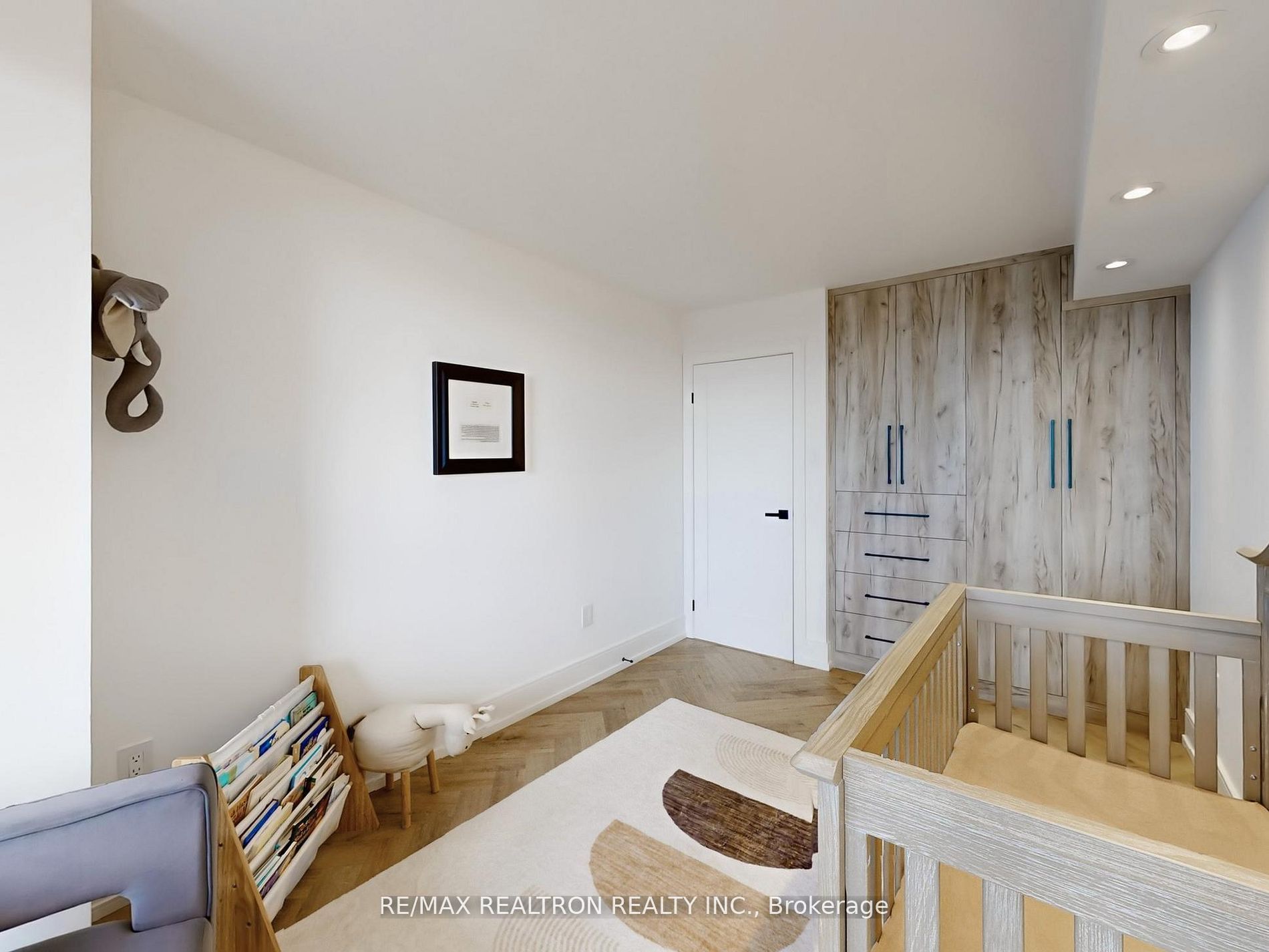 7460 Bathurst Street 1111 Property Photo 19