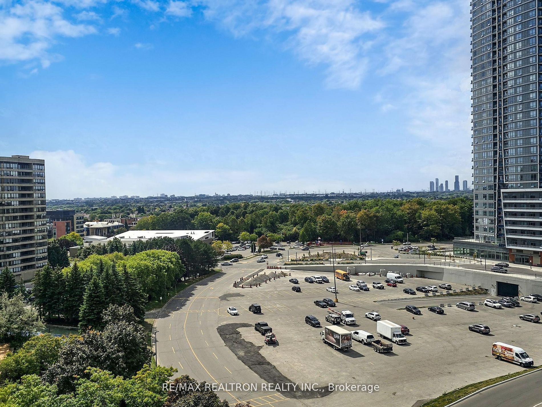 7460 Bathurst Street 1111 Property Photo 24