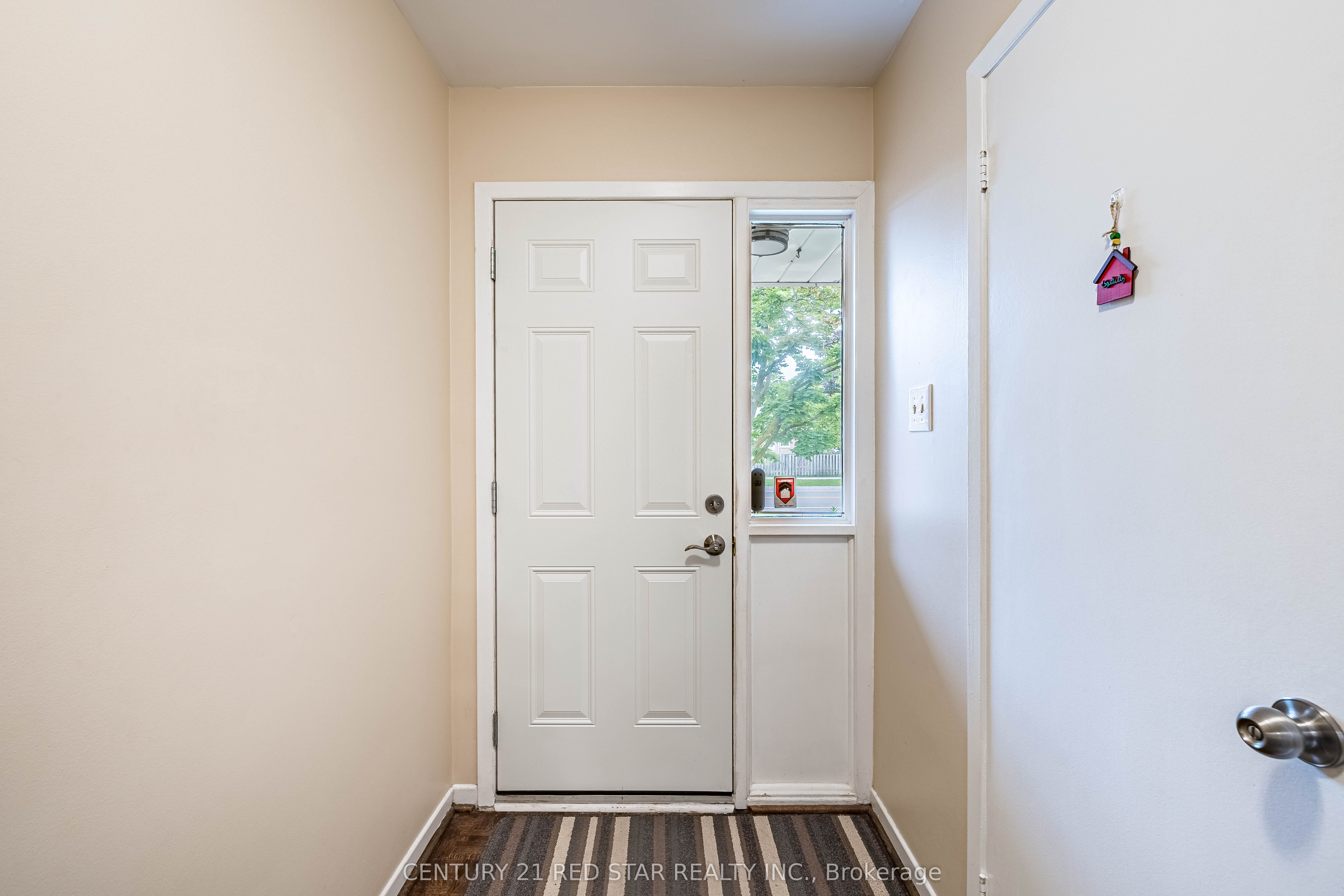 266 Simonston Boulevard Property Photo 9