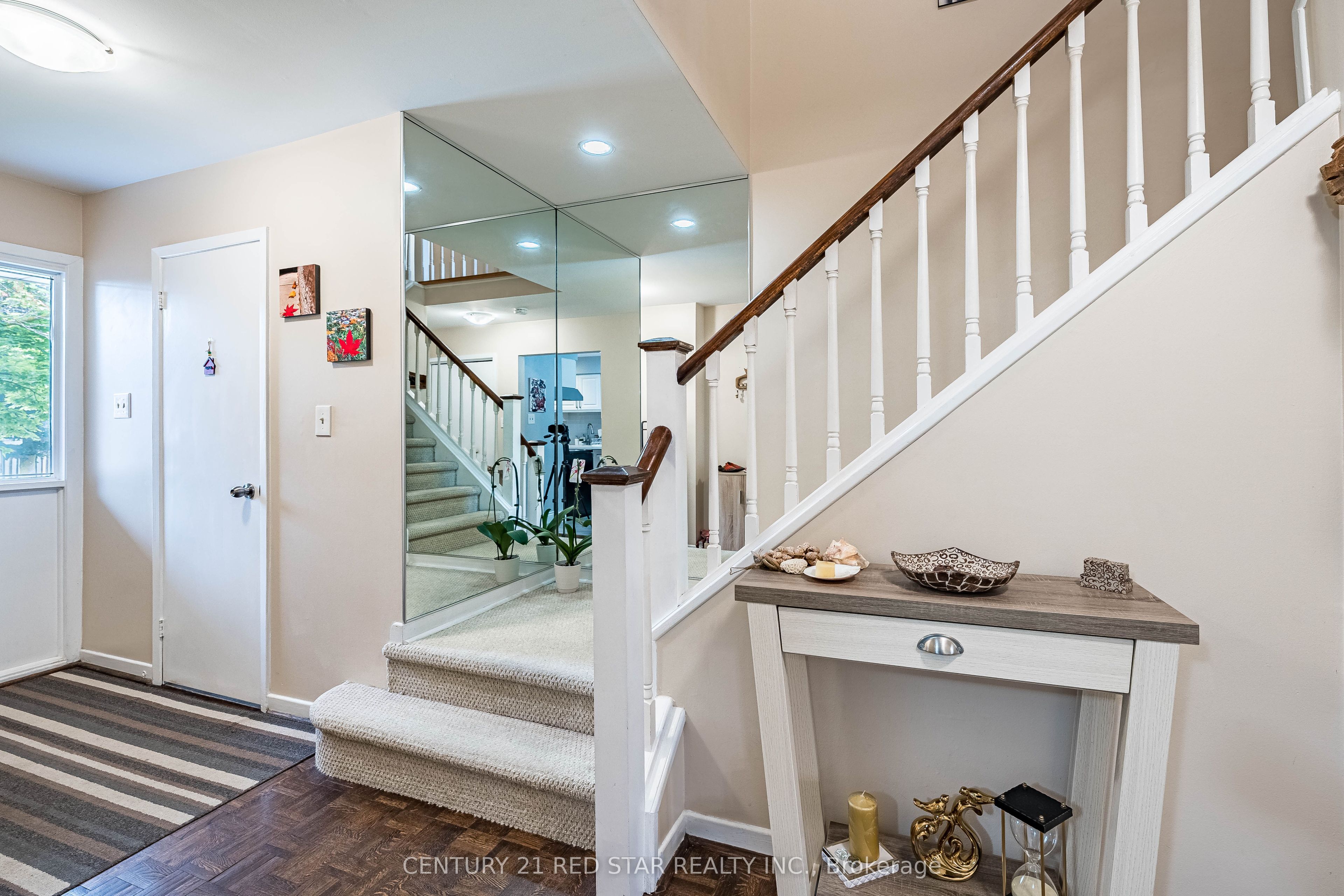 266 Simonston Boulevard Property Photo 27