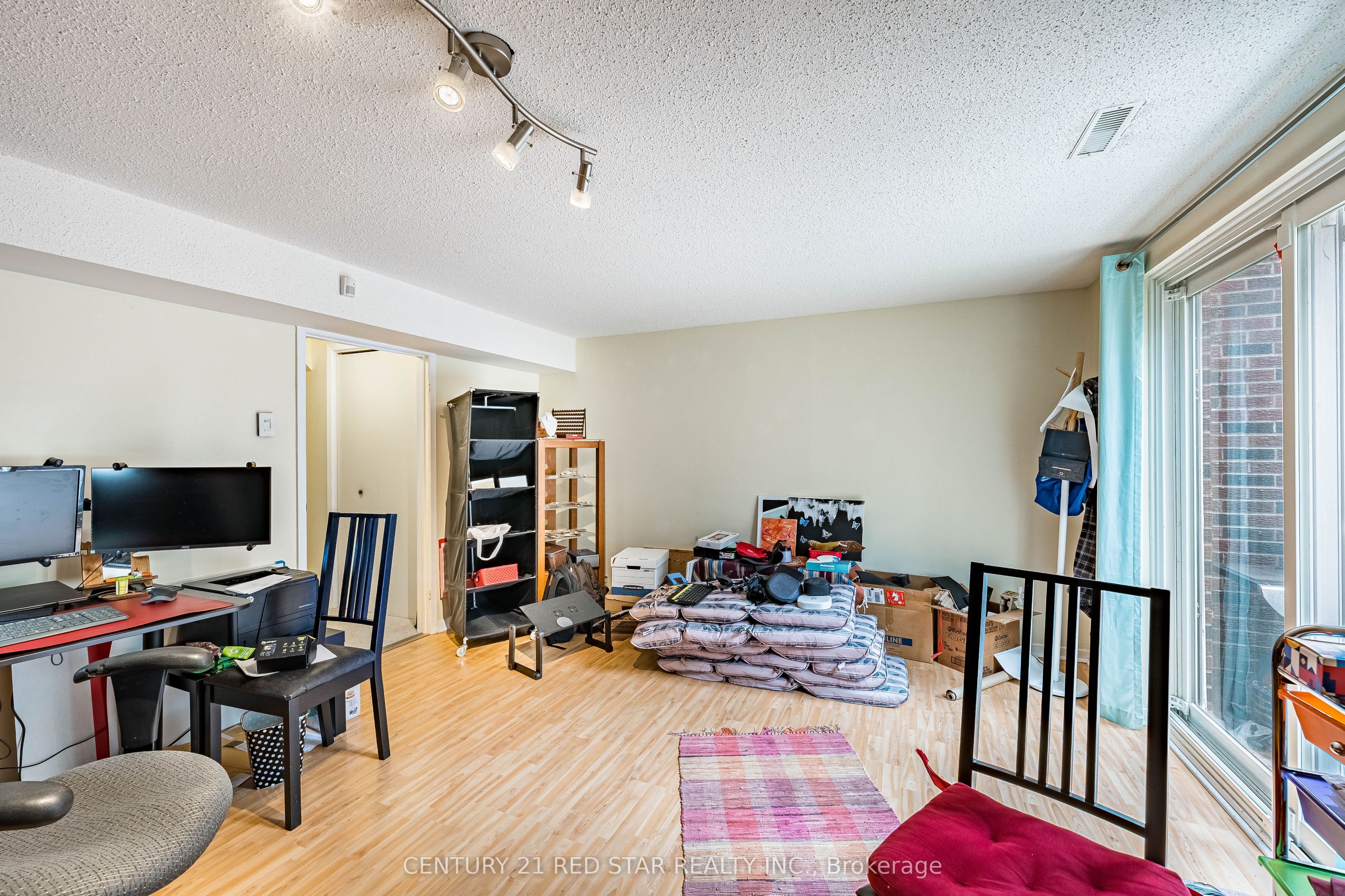 266 Simonston Boulevard Property Photo 45