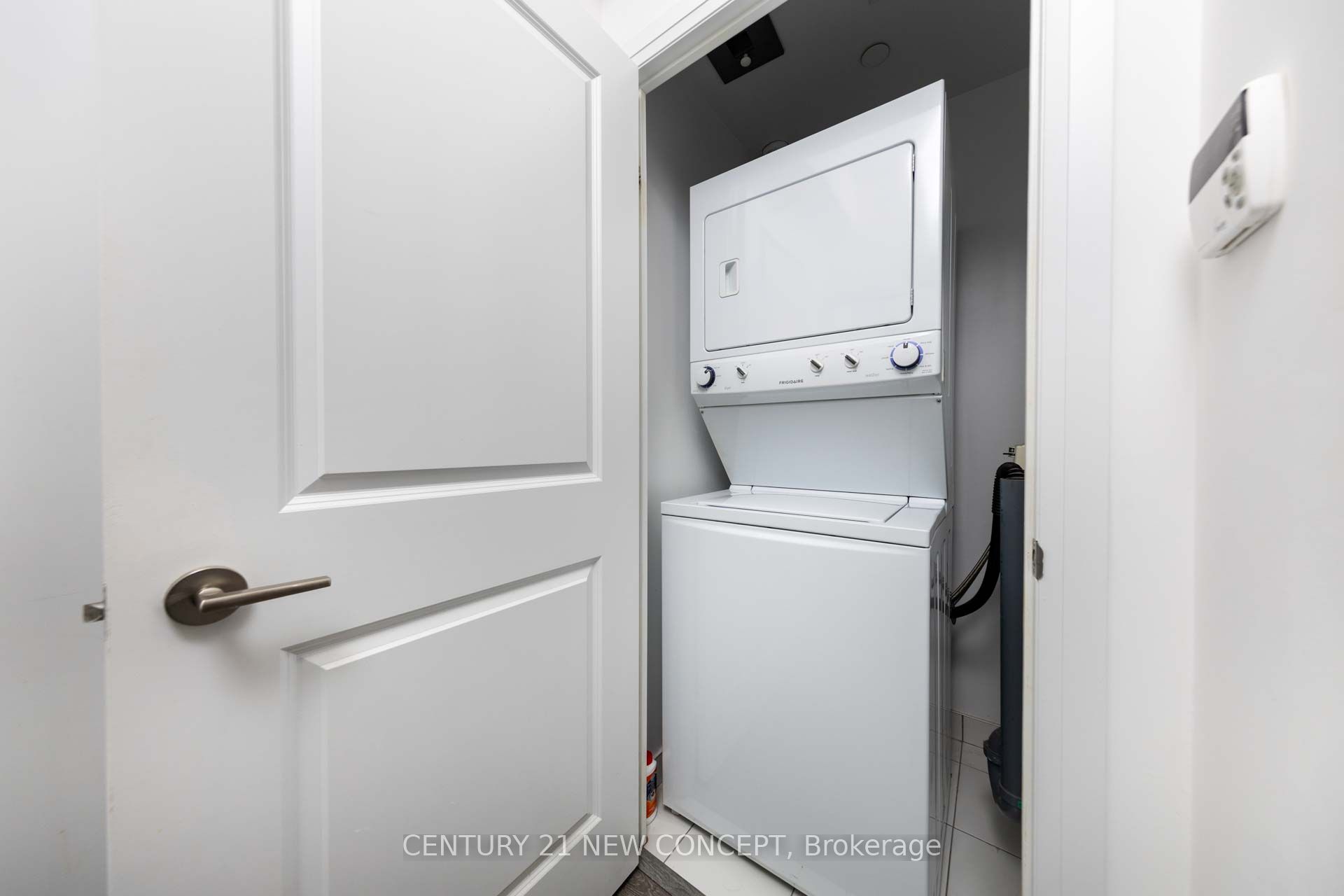 55 Oneida Crescent 409 Property Photo 22