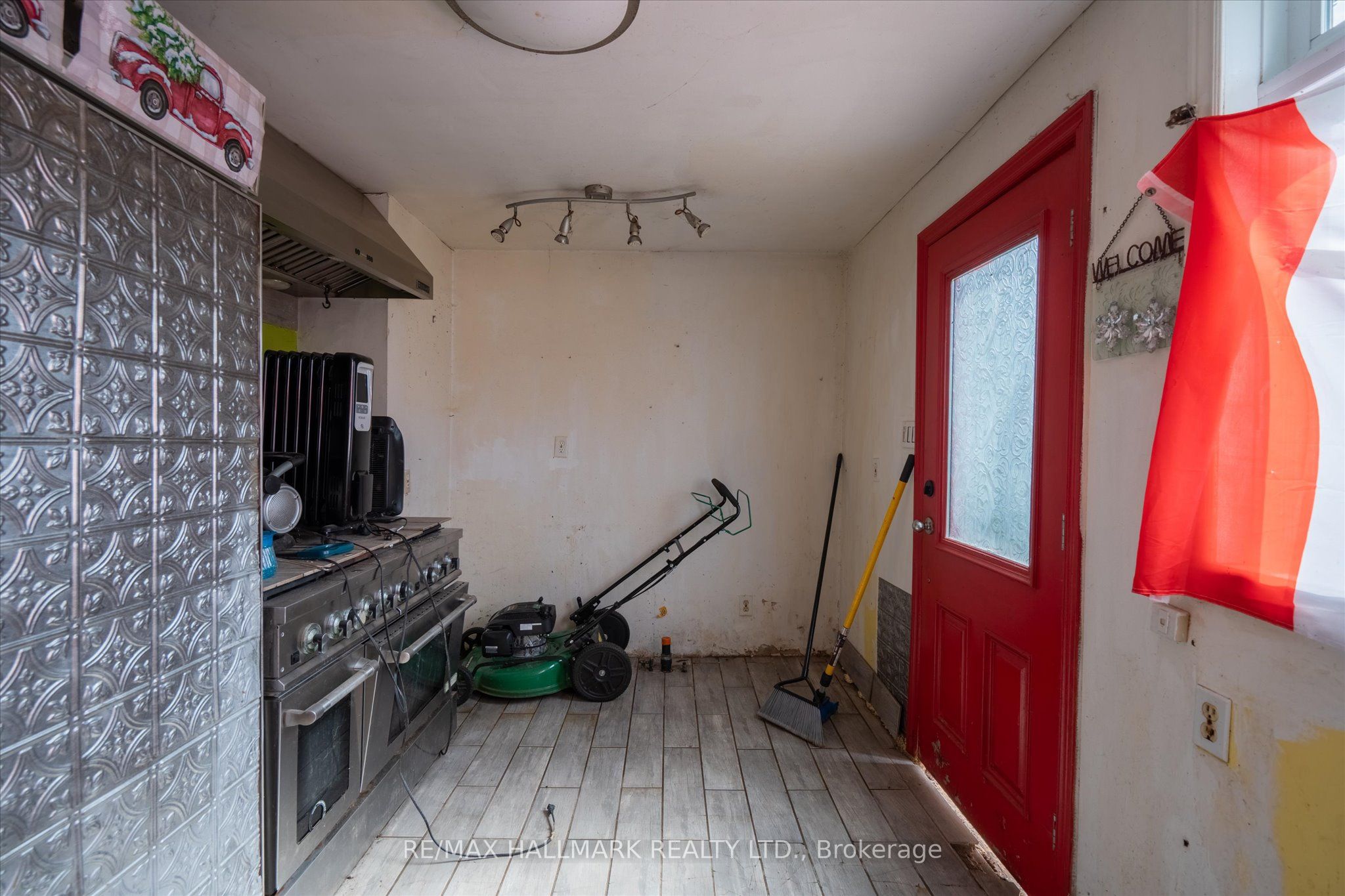 2329 Crystal Beach Road Property Photo 6