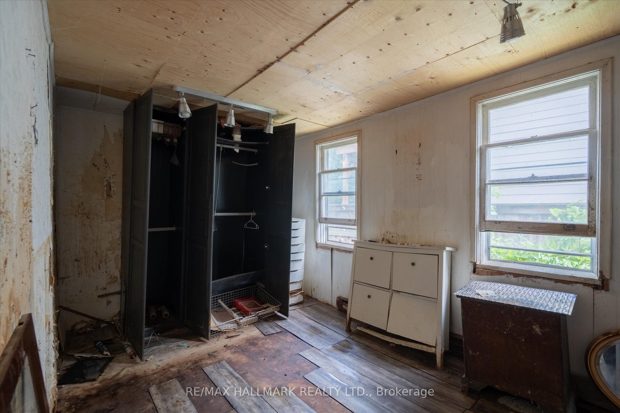 2329 Crystal Beach Road Property Photo 11