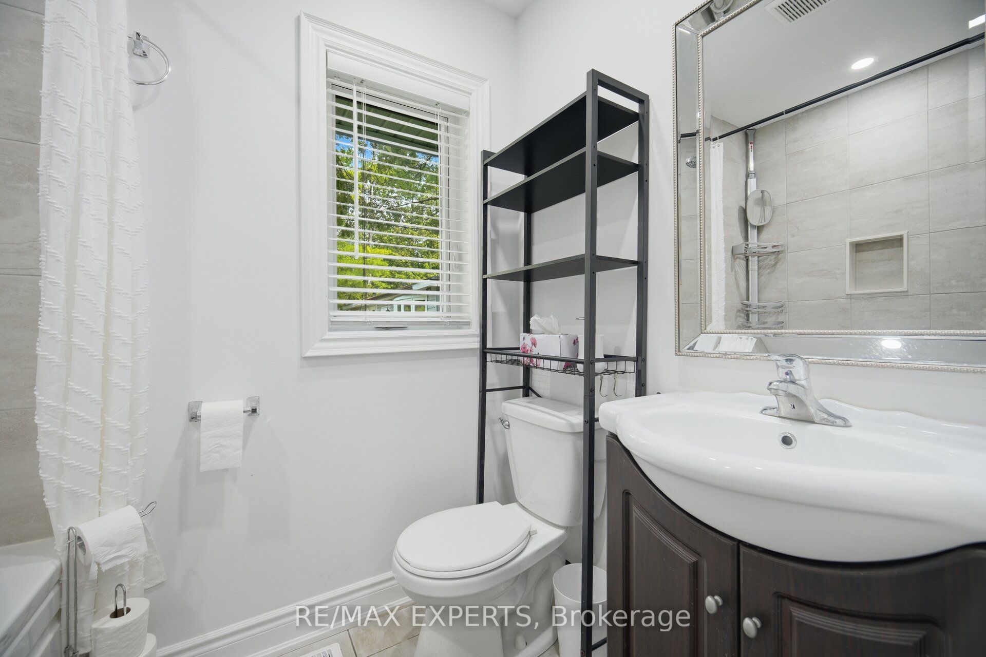 3211 Cove Avenue Property Photo 25