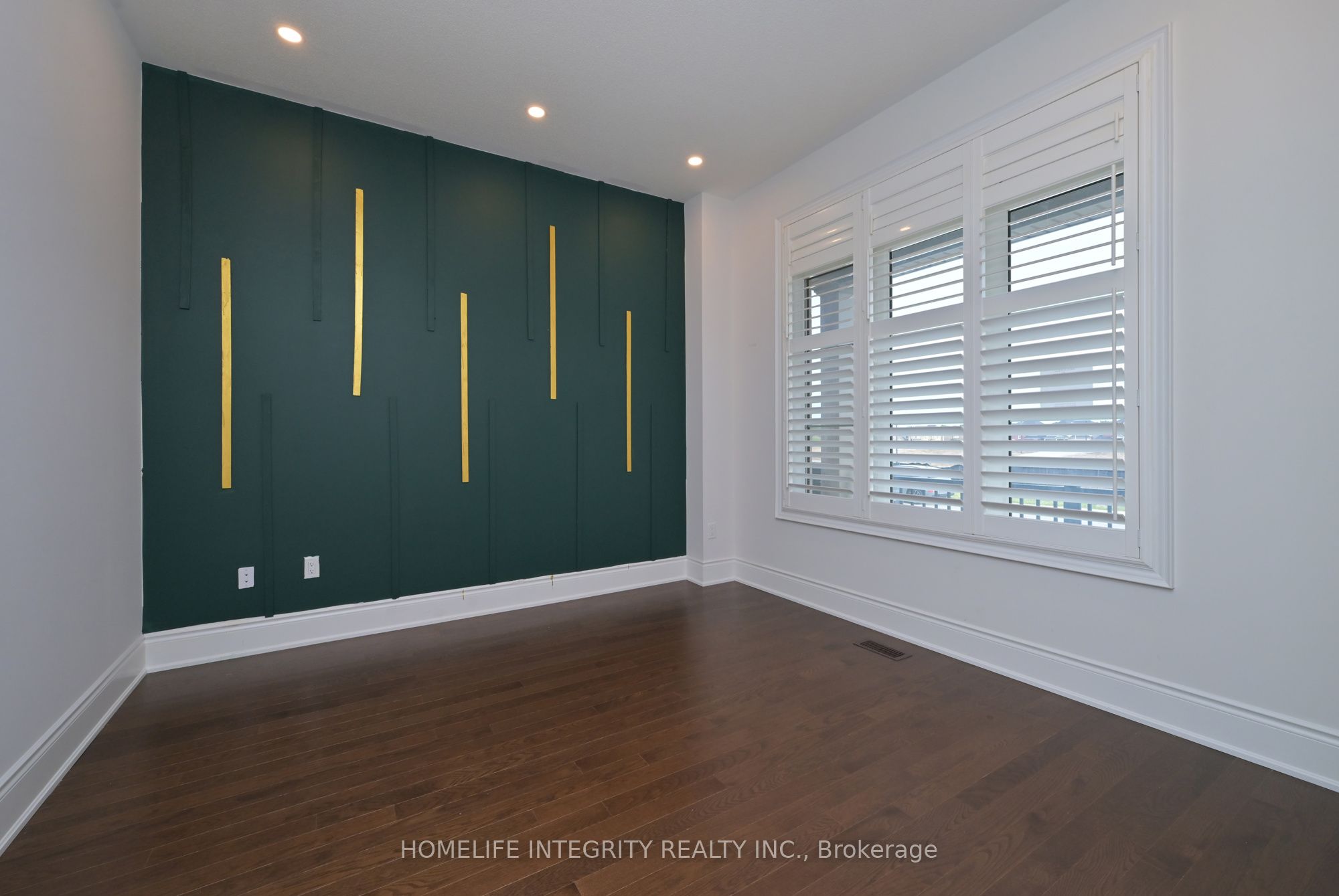 1144 Wickham Road Property Photo 4