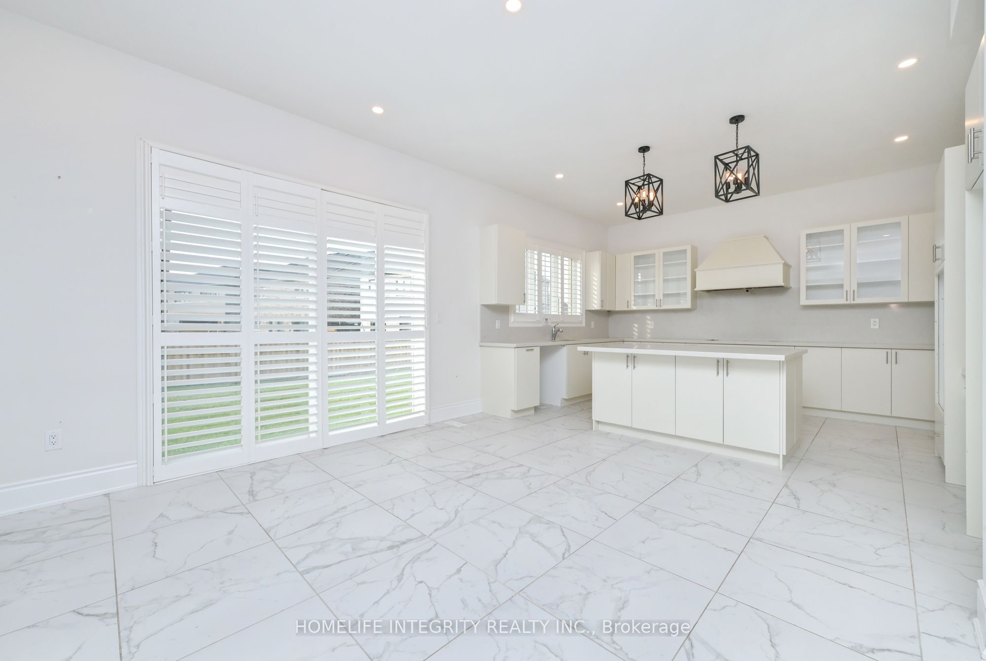 1144 Wickham Road Property Photo 5
