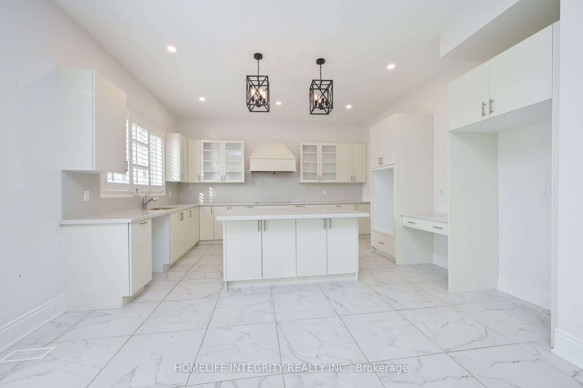 1144 Wickham Road Property Photo 6