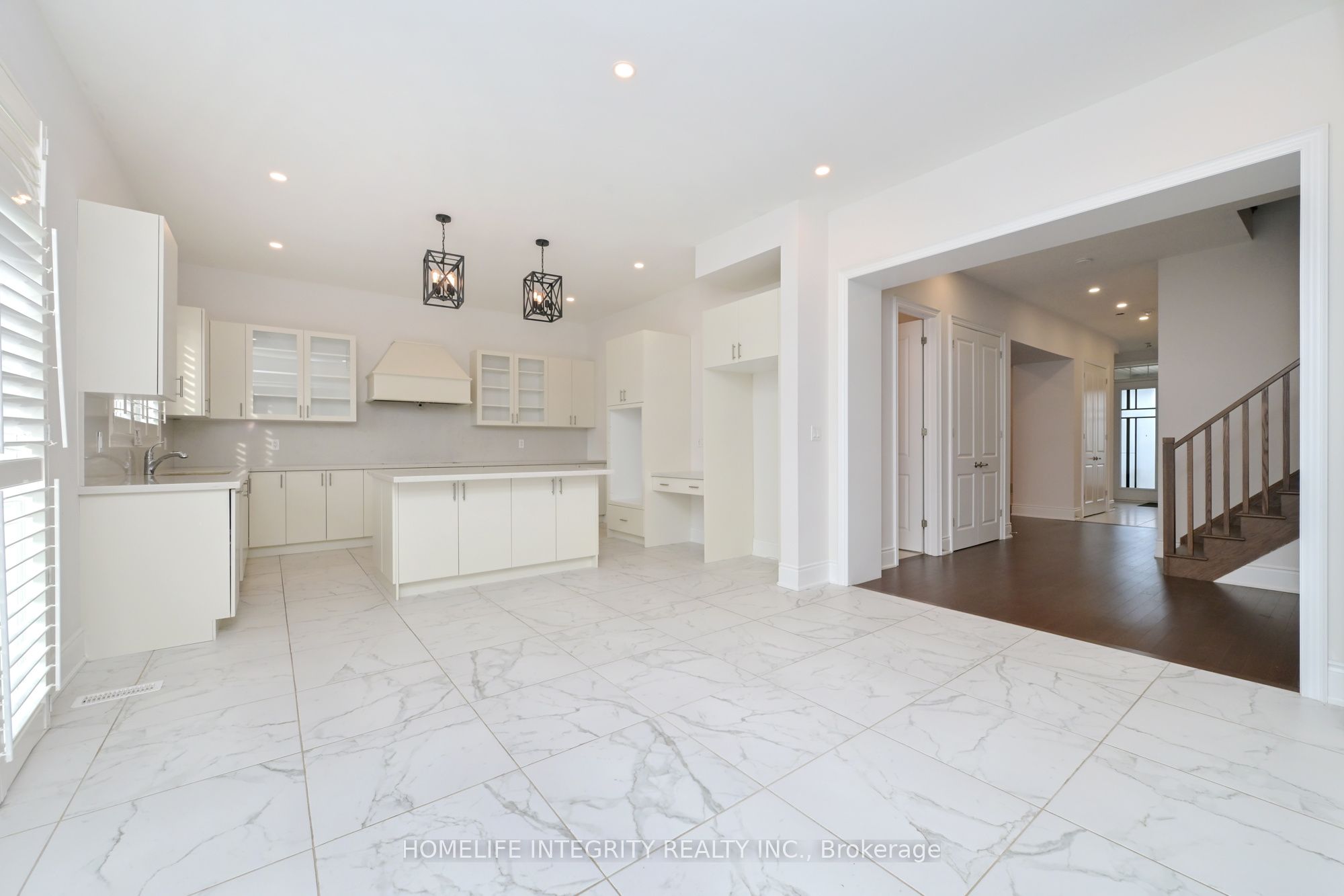 1144 Wickham Road Property Photo 9