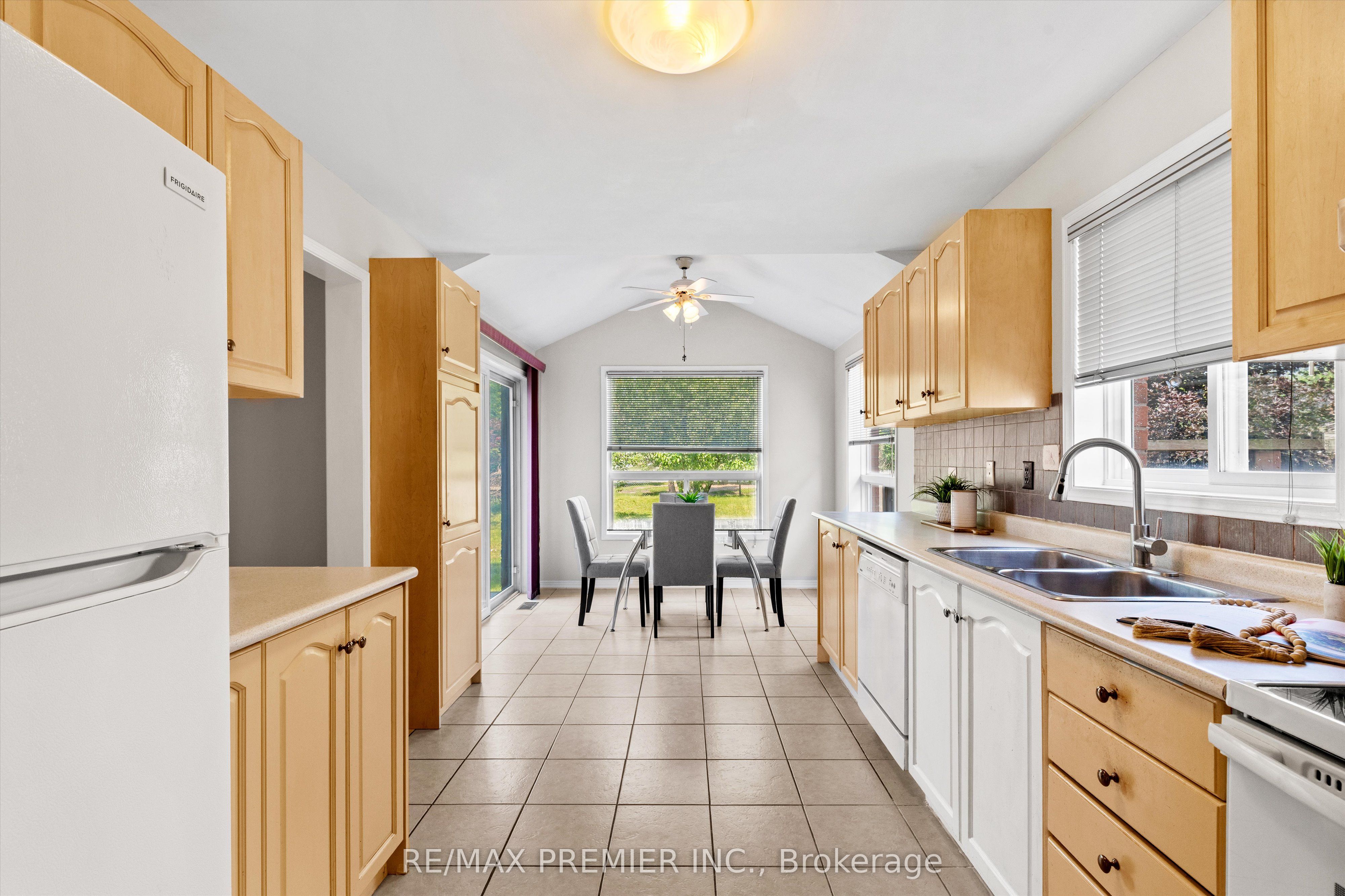 2272 Warrington Way Property Photo 5