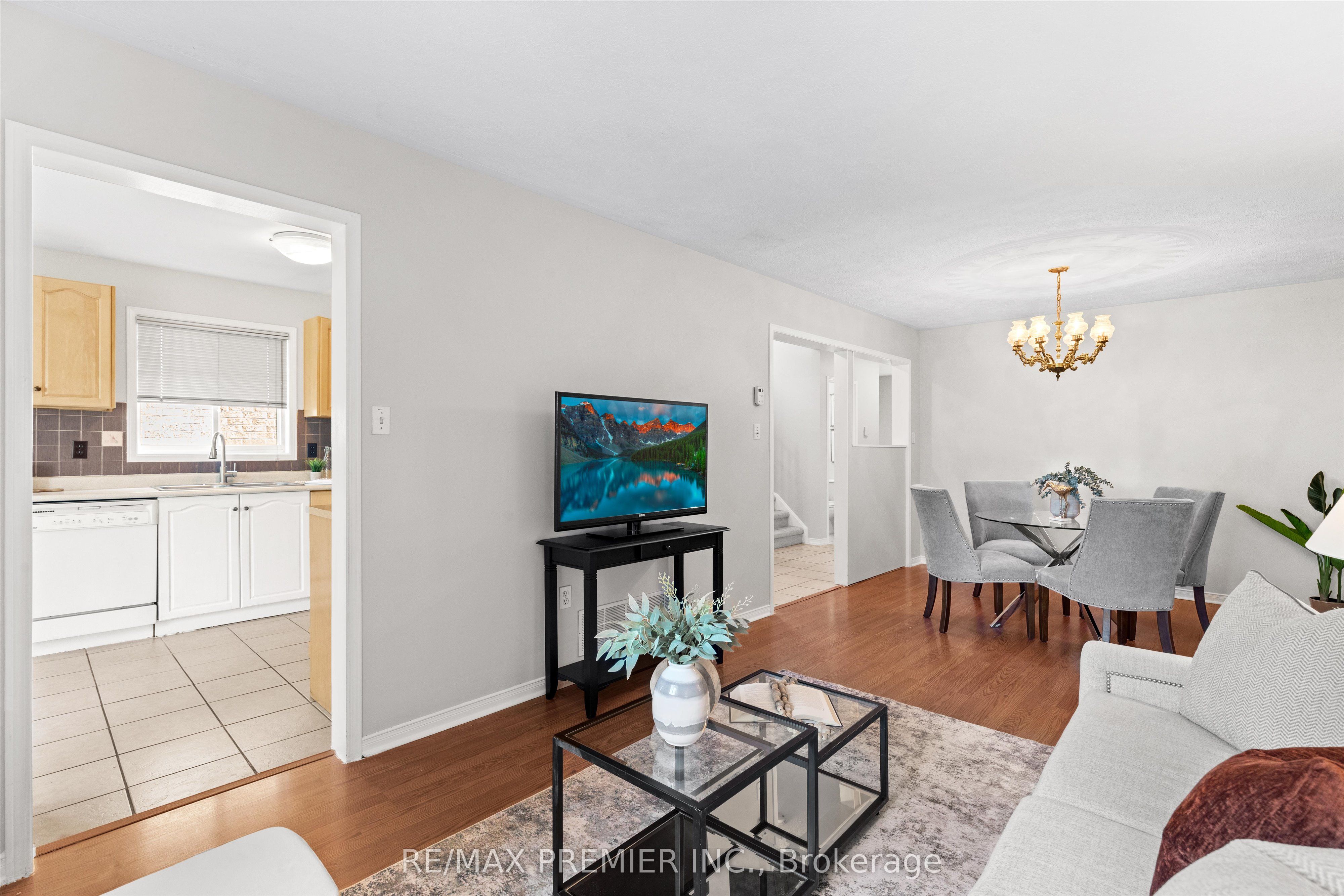 2272 Warrington Way Property Photo 16