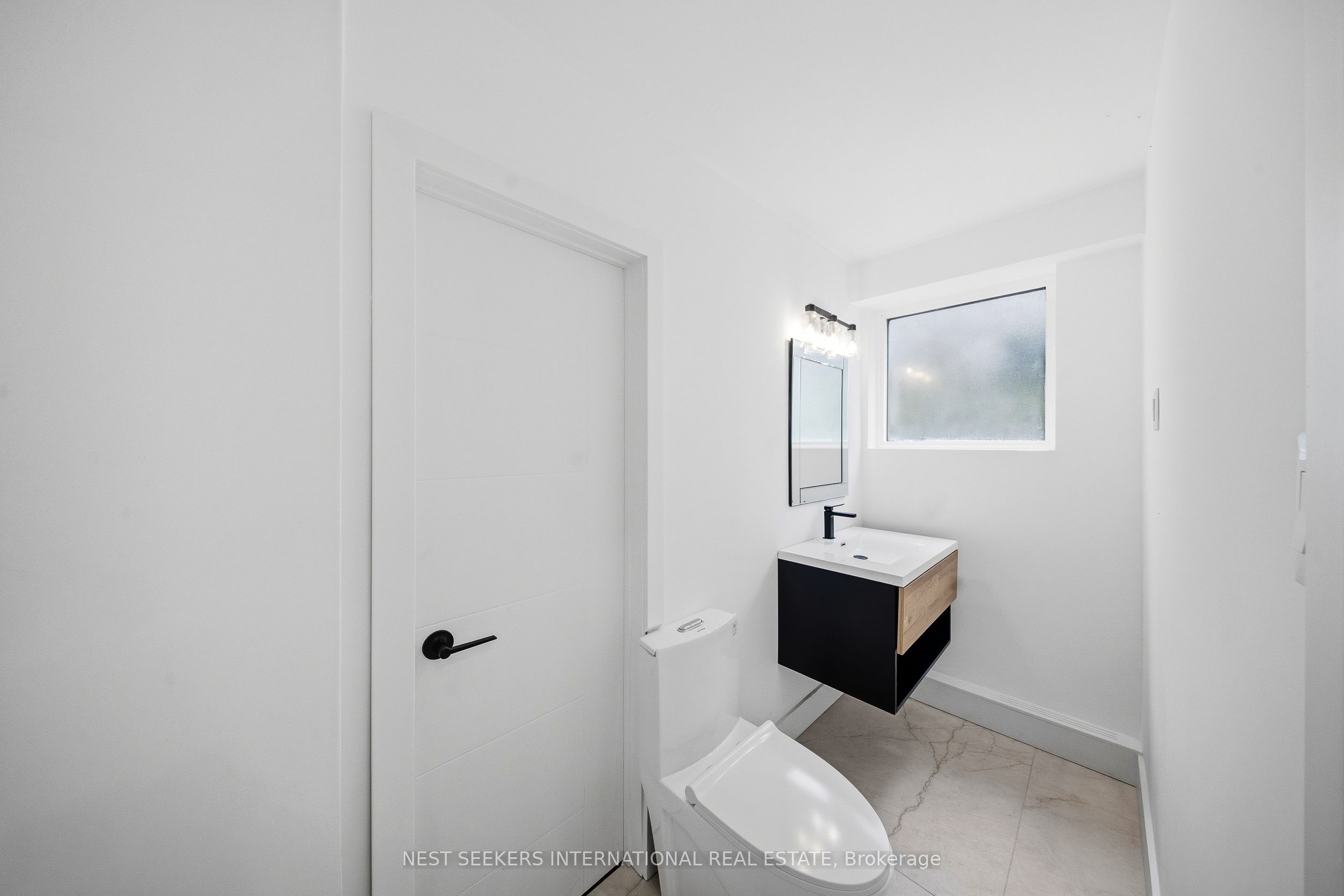 17520 Keele Street Property Photo 12