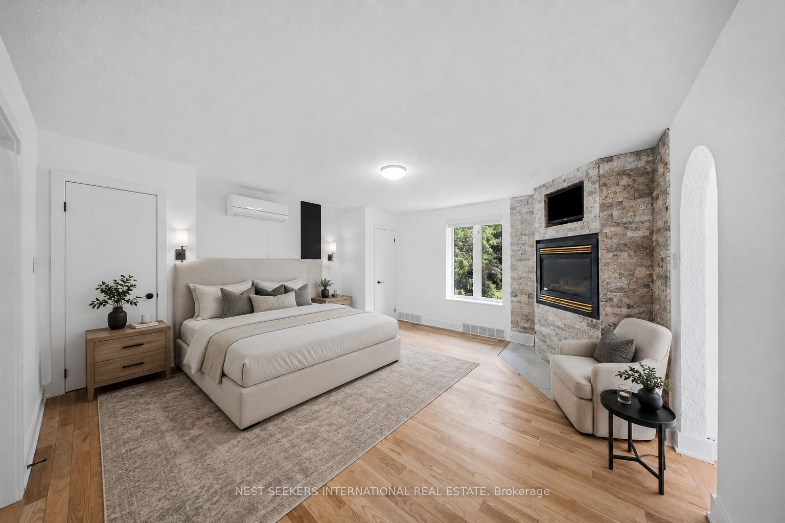 17520 Keele Street Property Photo 18
