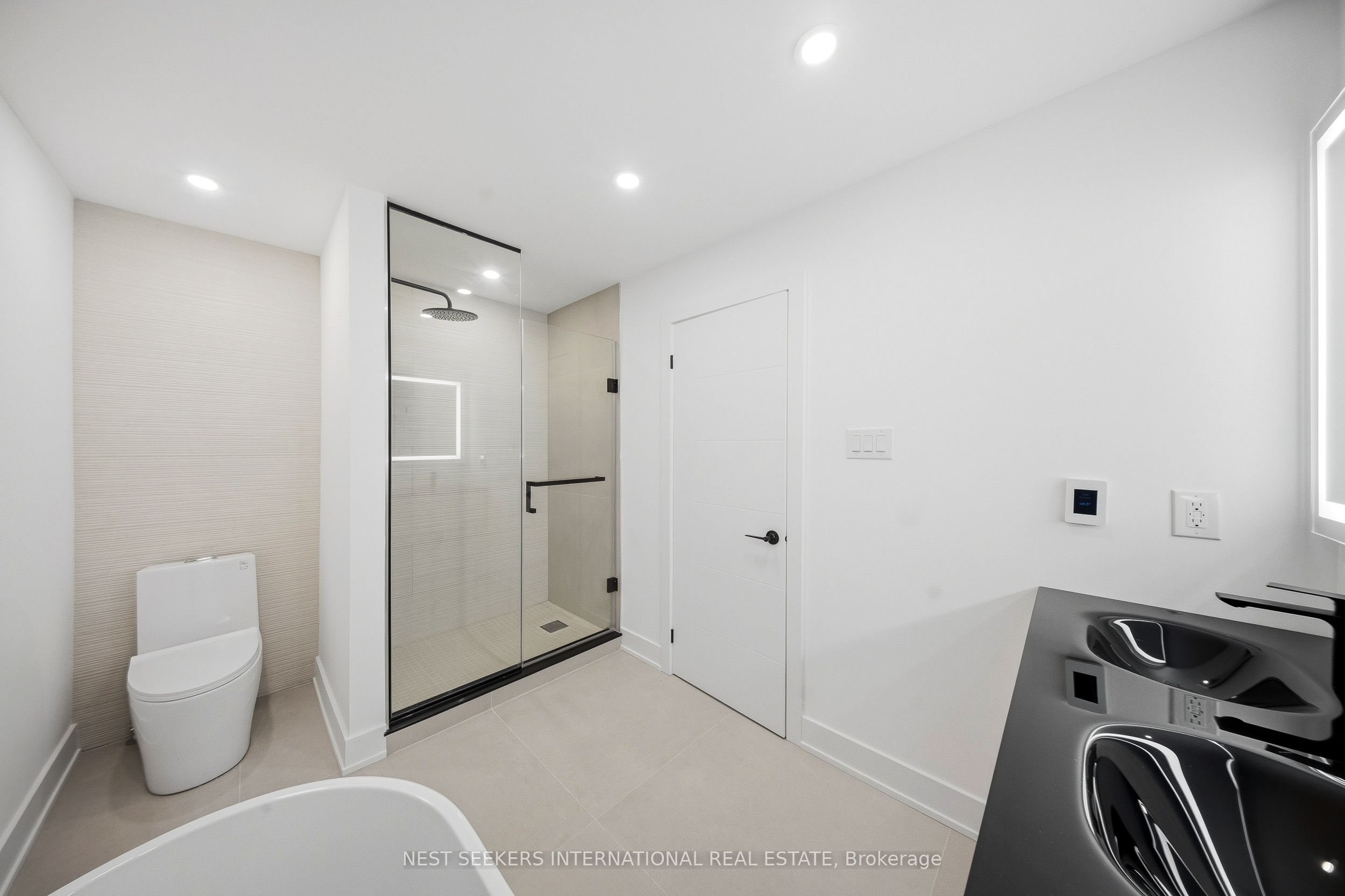 17520 Keele Street Property Photo 21
