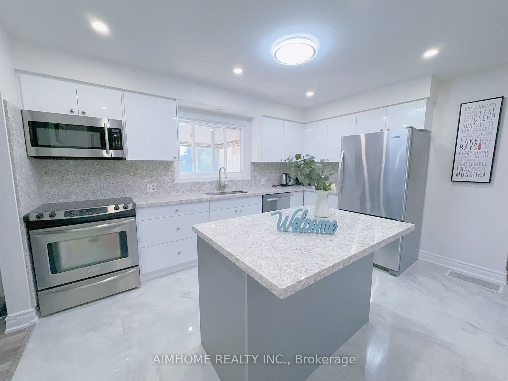 151 Riveredge Drive Property Photo 10
