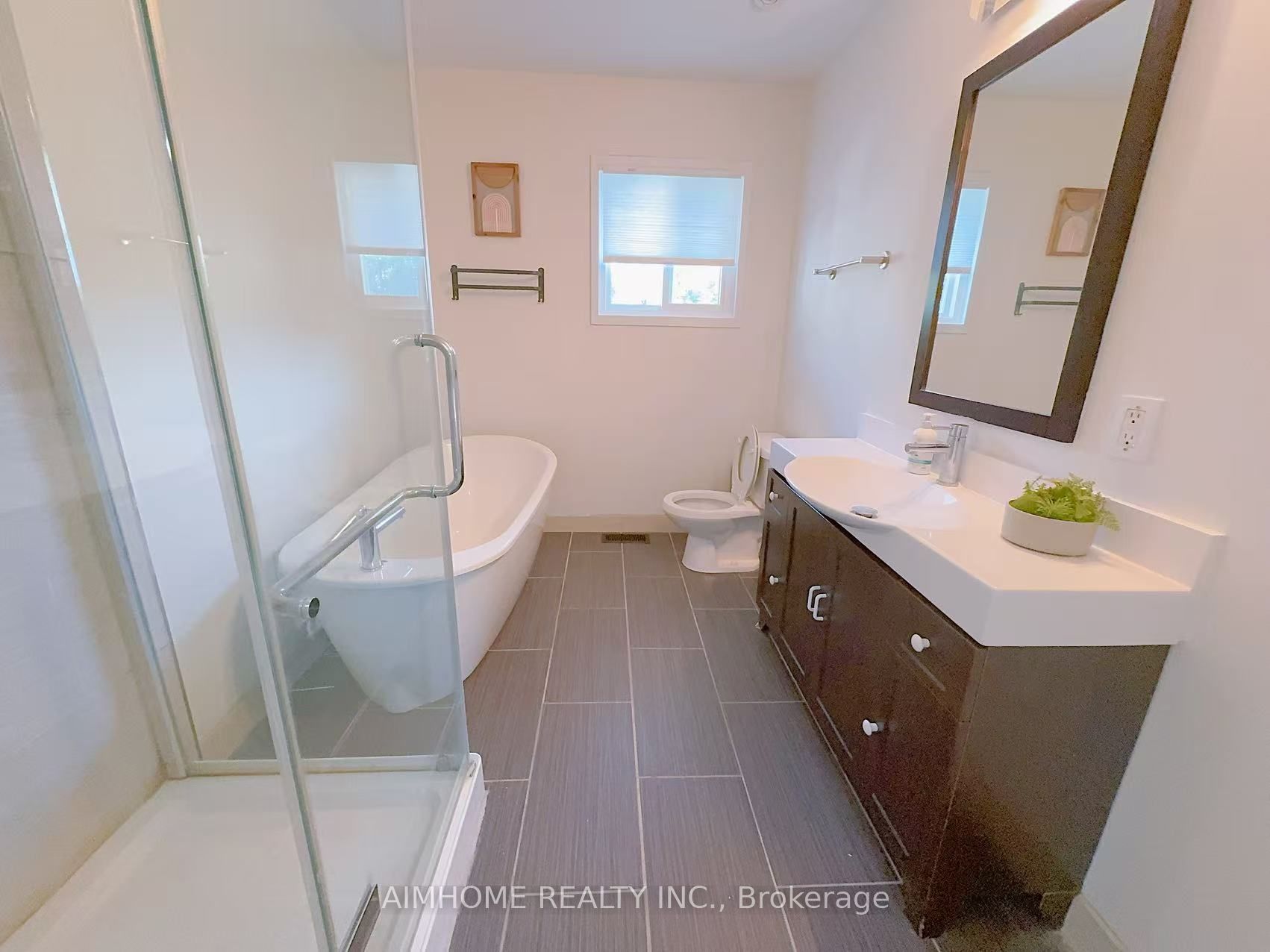 151 Riveredge Drive Property Photo 16