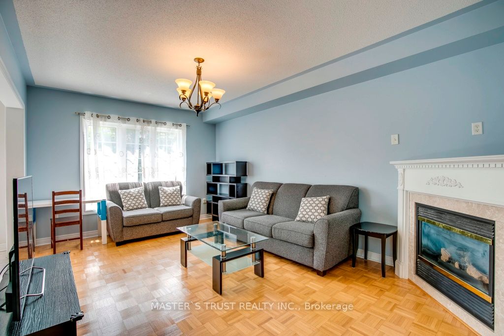 626 Society Crescent Property Photo 6