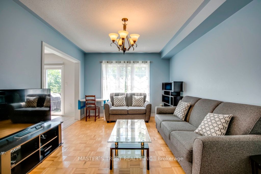 626 Society Crescent Property Photo 7