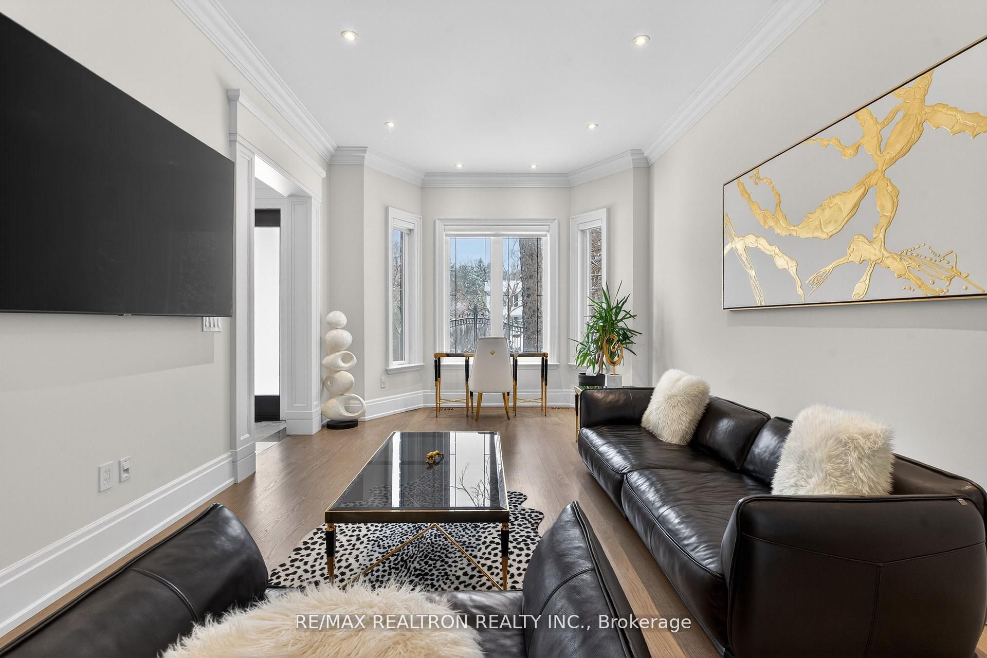 27 Laureleaf Road Property Photo 12
